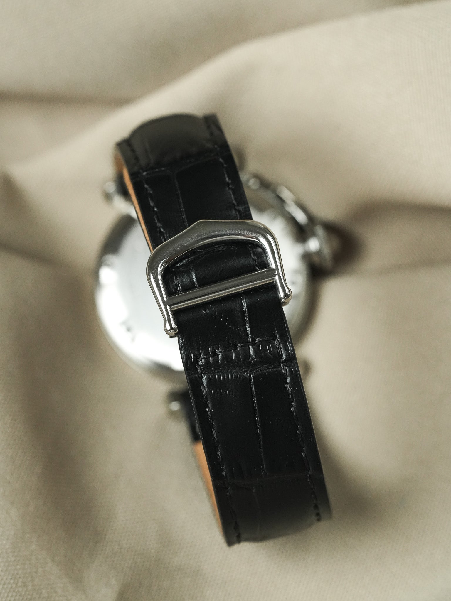 Cartier - Pasha 2324 Cuir Date Blanc Tapissé - 2000s