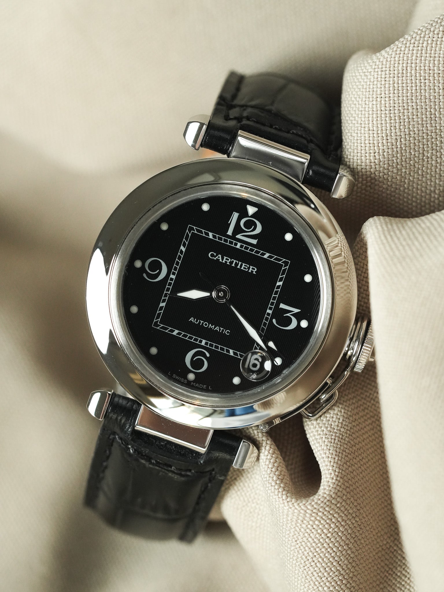 Cartier - Pasha 2324 Cuir Date Blanc Tapissé - 2000s