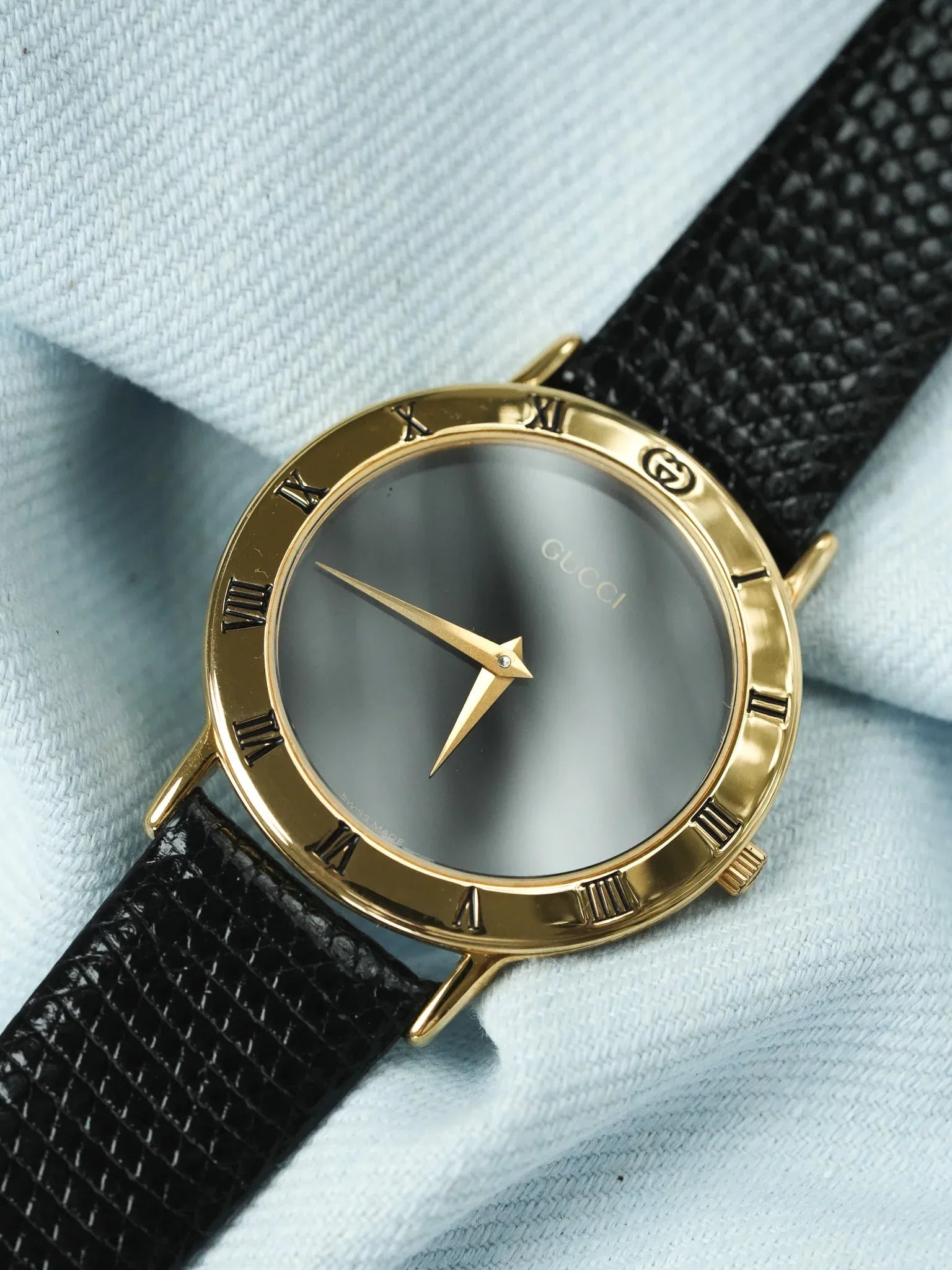 Gucci - Runde oder römische Zifferblatt Schwarzes Zifferblatt - 1990s