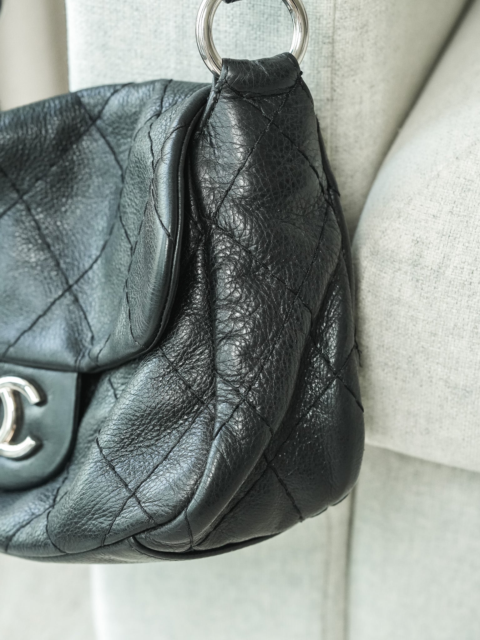 Borsa a Mano Chanel Trapuntata Vintage Pelle di Vitello Granulata Nera - Donna