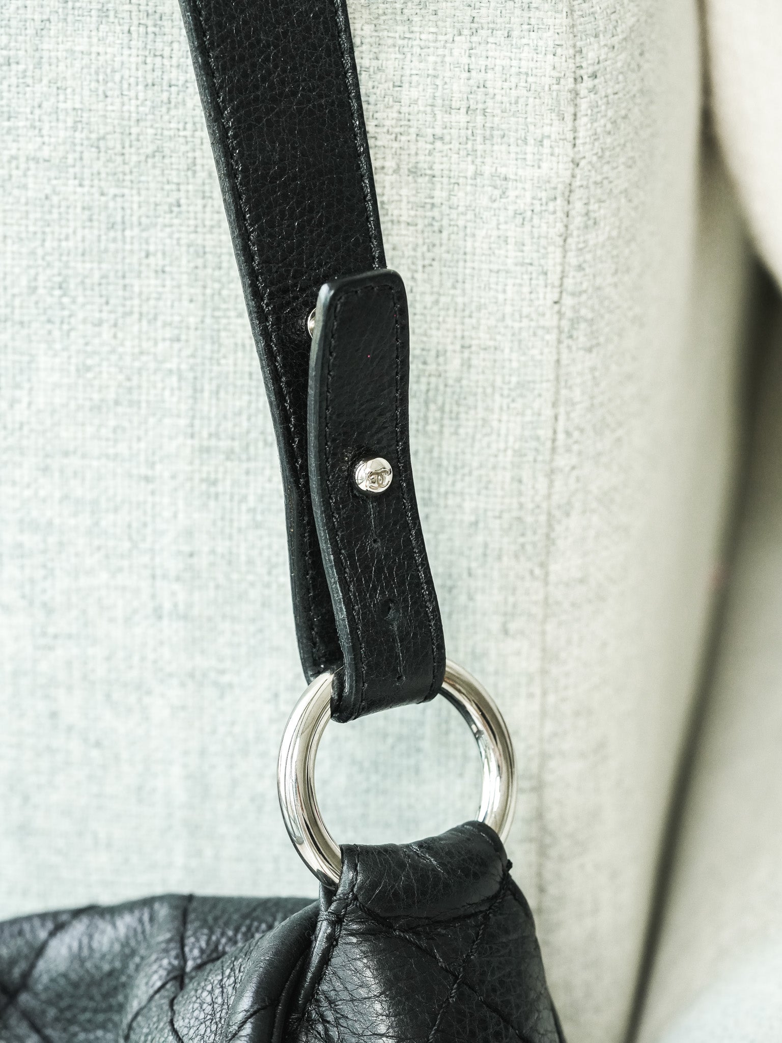 Borsa a Mano Chanel Trapuntata Vintage Pelle di Vitello Granulata Nera - Donna