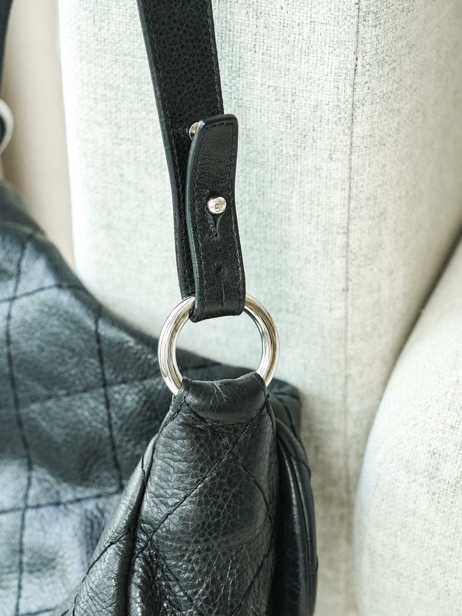 Borsa a Mano Chanel Trapuntata Vintage Pelle di Vitello Granulata Nera - Donna