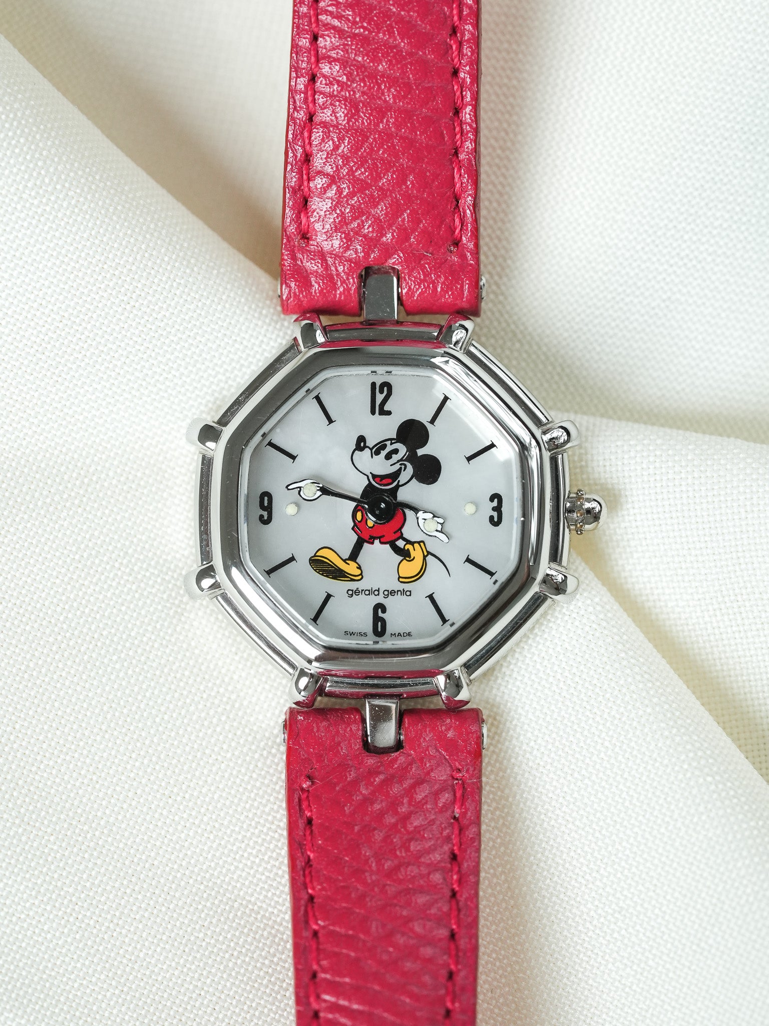 Gerald Genta - Mickey Mouse Disney 27mm Nacre Facetté - 1990s