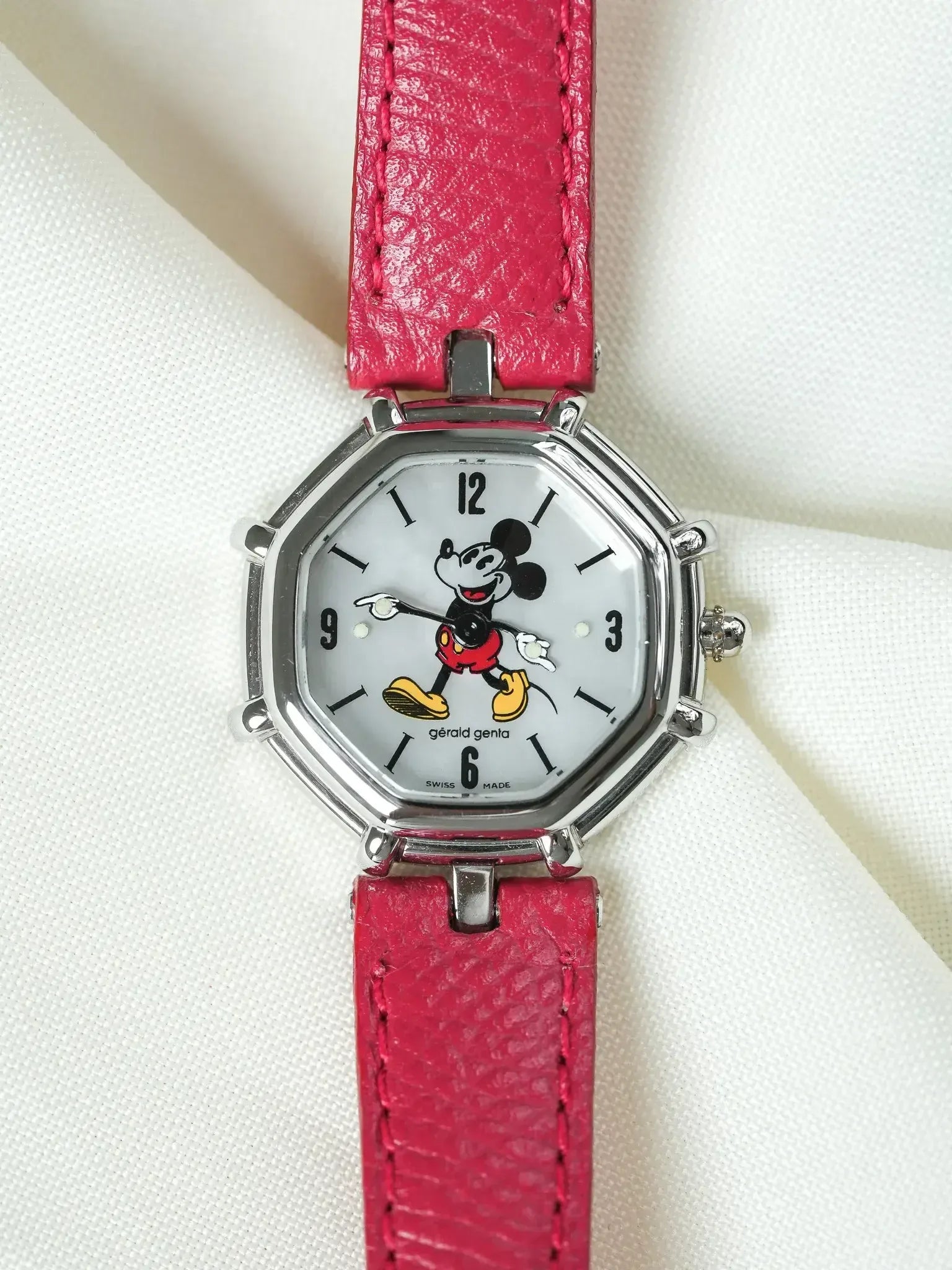 Gerald Genta - Mickey Mouse Disney 27mm Nácar Facetado - 1990s