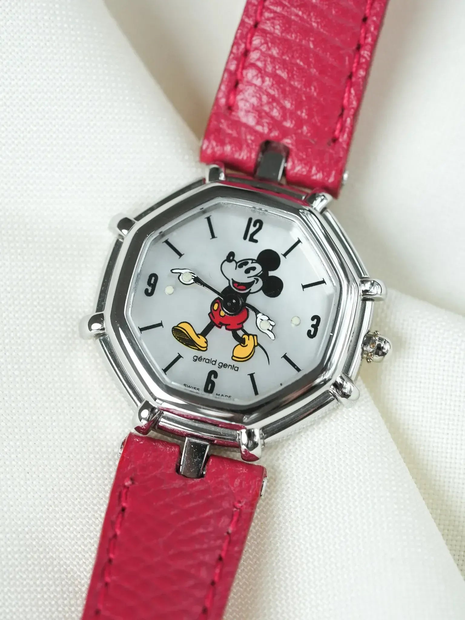 Gerald Genta - Mickey Mouse Disney 27mm Nácar Facetado - 1990s