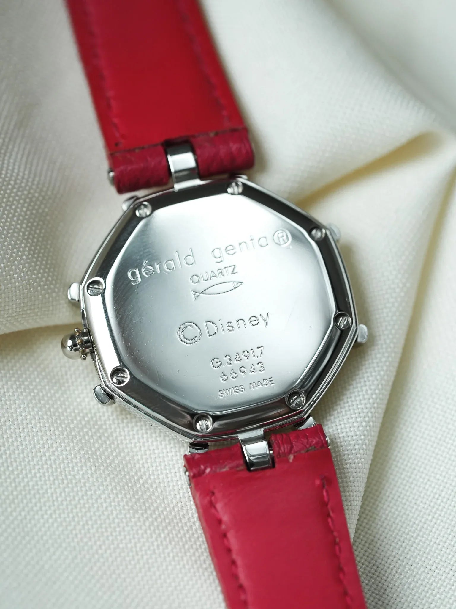 Gerald Genta - 米老鼠迪士尼 27mm 珍珠母贝刻面 - 1990s