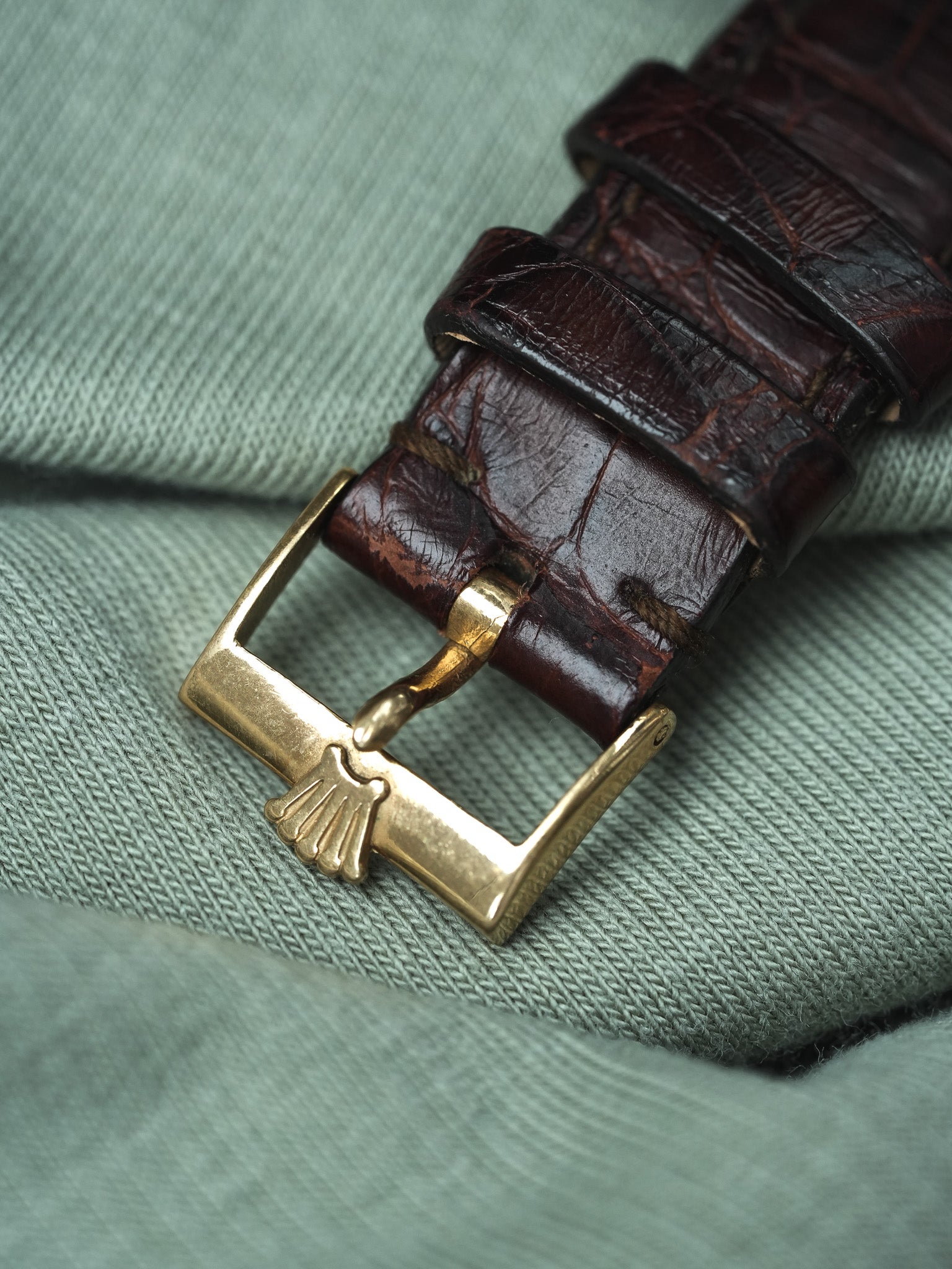 Rolex - Oyster Perpetual Date COSC ref. 1503 34мм Золото Жёлтое 18k Циферблат Шампань - 1965