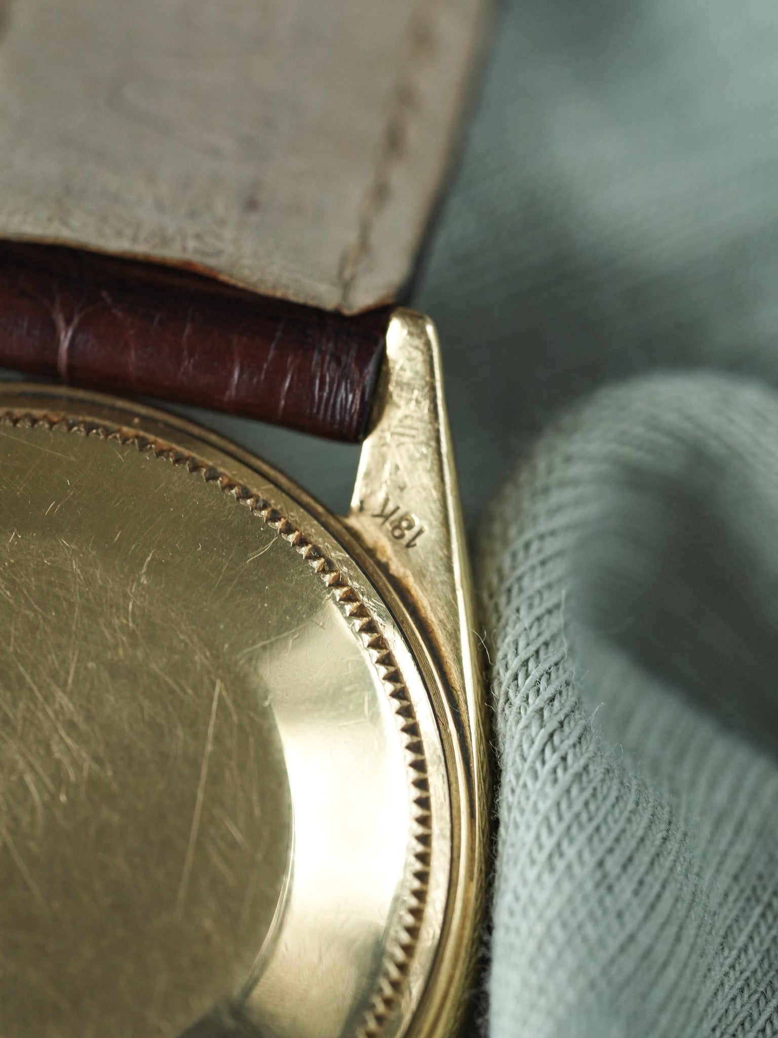 Rolex - Oyster Perpetual Date COSC ref. 1503 34мм Золото Жёлтое 18k Циферблат Шампань - 1965