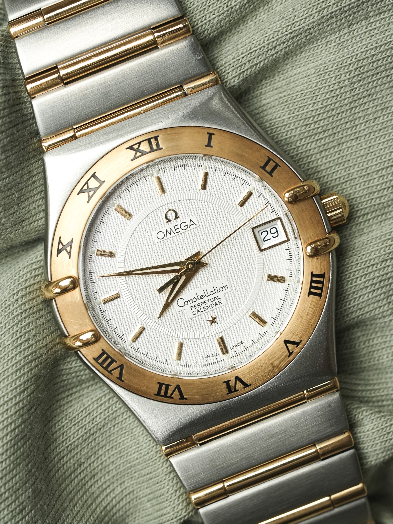 Omega - Constellation Manhattan Stahl Gold 18k Ewiger Kalender - 1990s