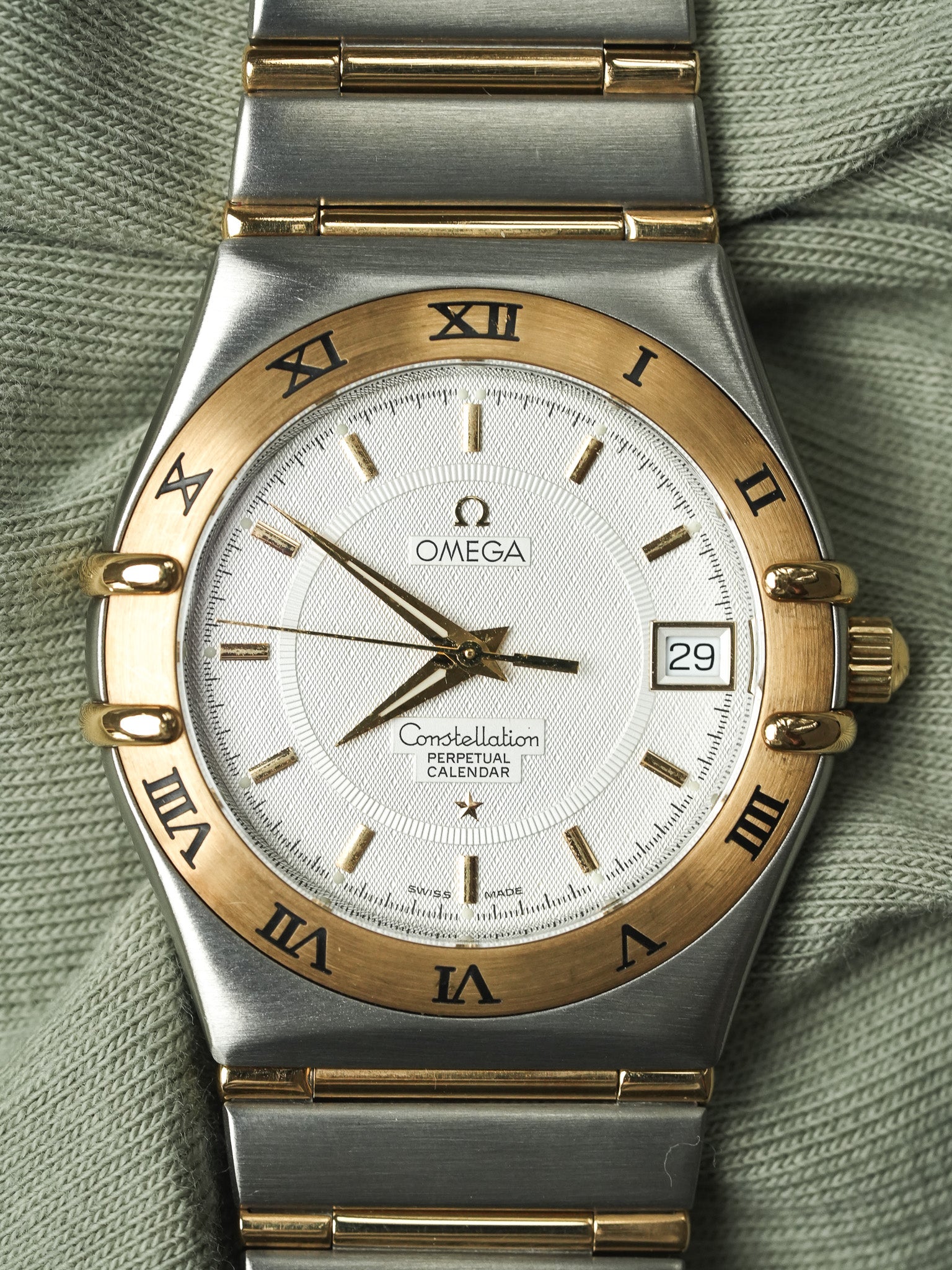 Omega - Constellation Manhattan Stahl Gold 18k Ewiger Kalender - 1990s