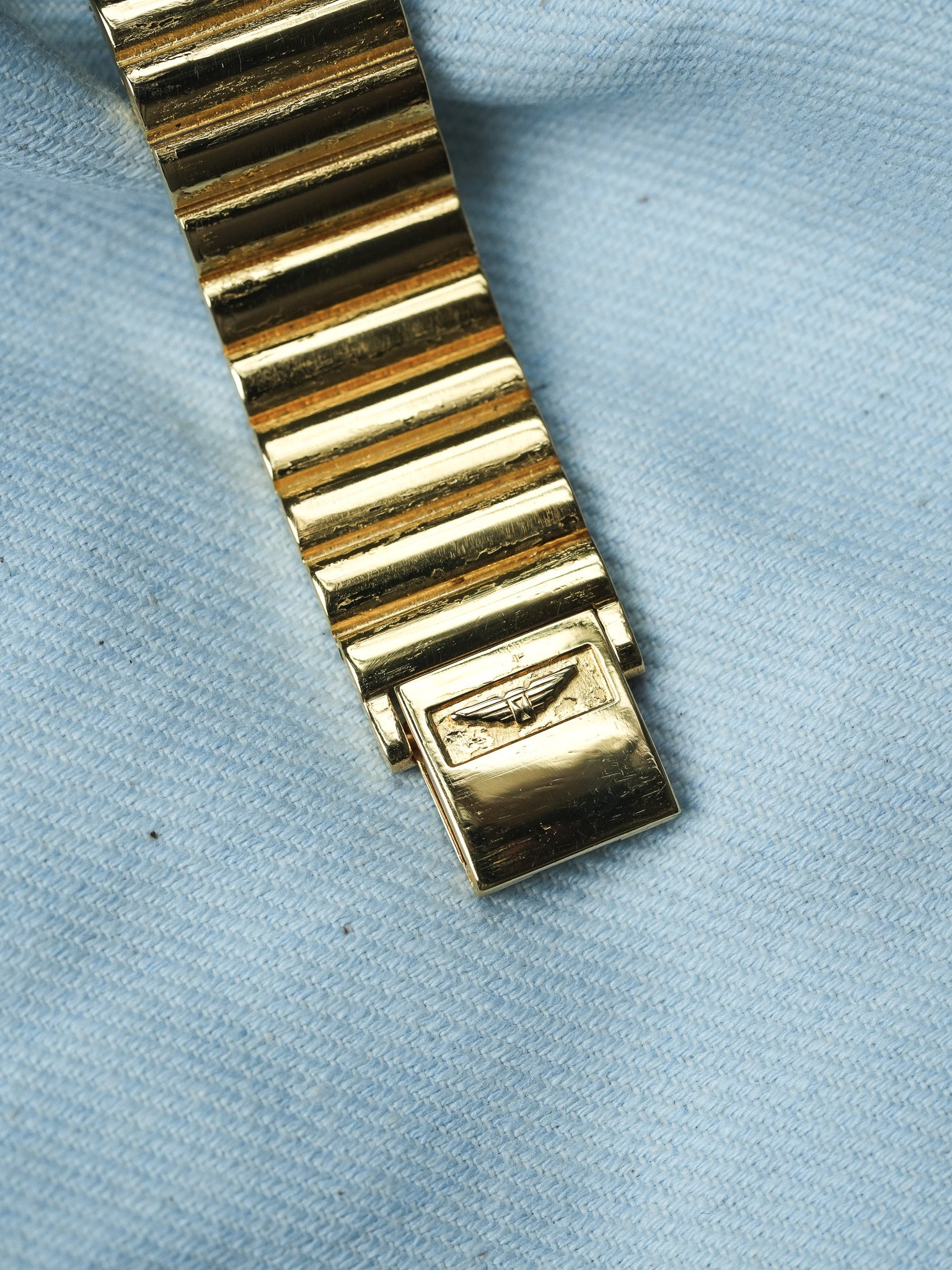 Longines - Tonneau Plaqué or Cadran Lin date - 1980s