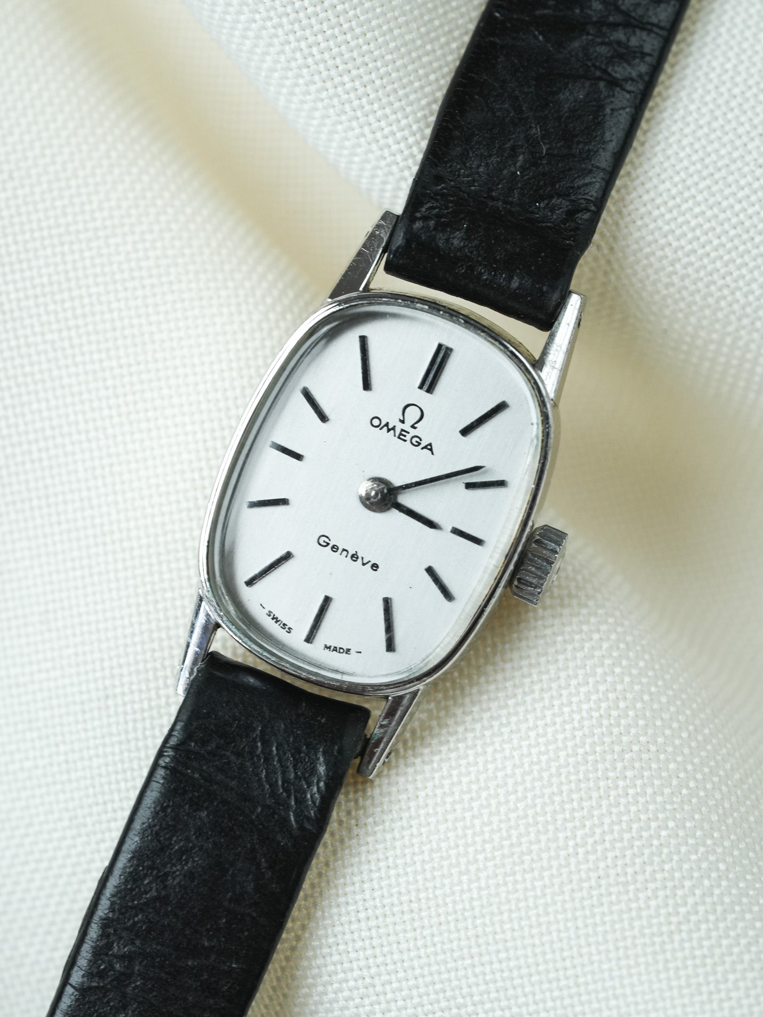 Omega - Genève. 511.454 Mini Ovale Quadrante acciaio bracciale originale - 1973