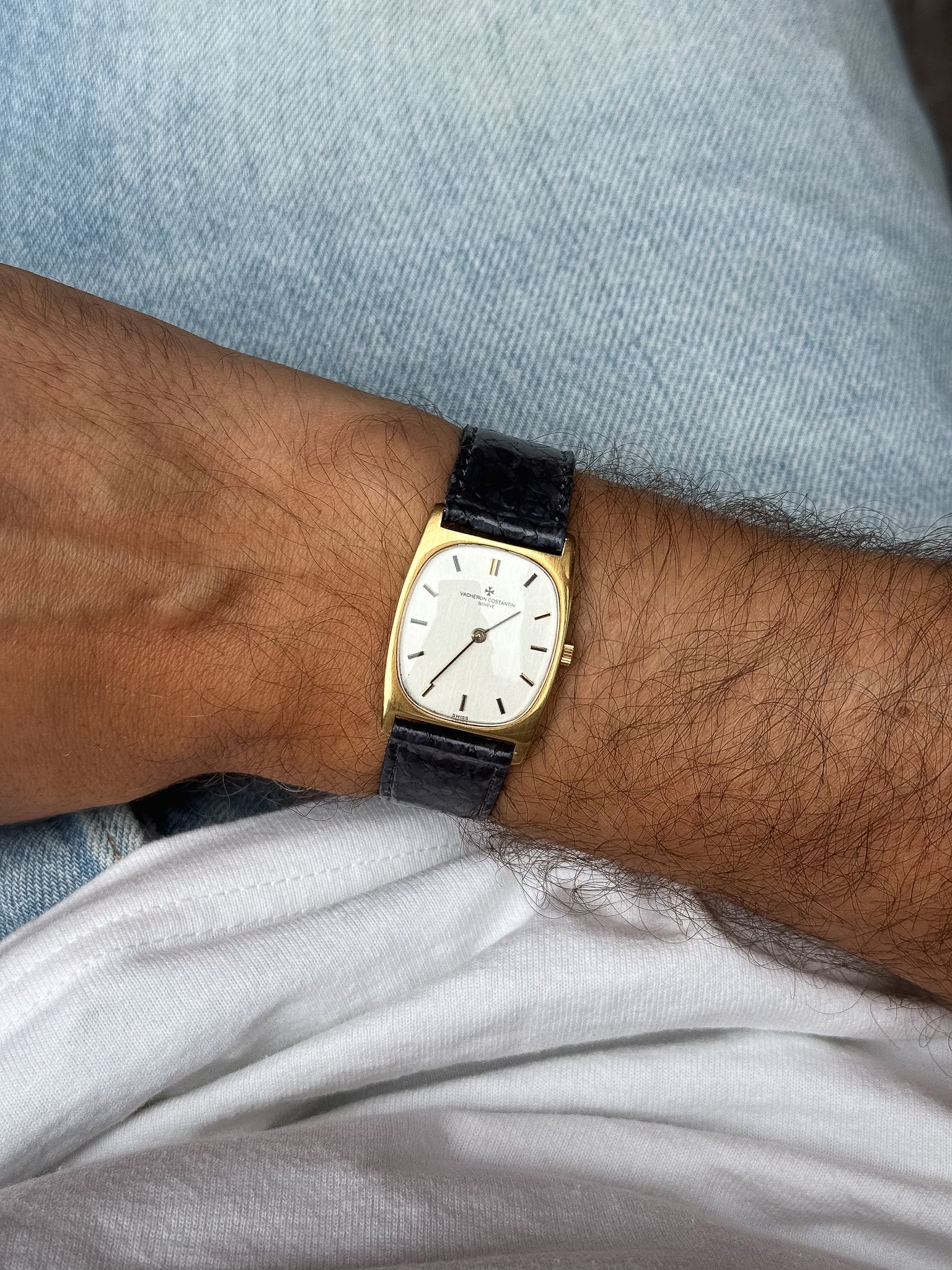 Vacheron Constantin - Tonneau 7813 18k Yellow Gold Onyx Index - 1970s