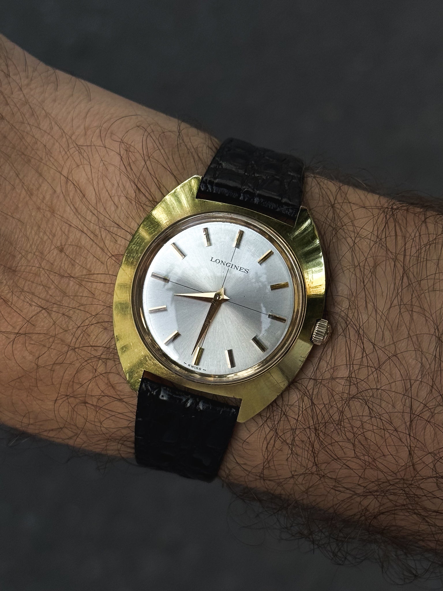 Montre Longines Vintage Disco - Plaqué Or Manuel (Années 1970) - Atelier Victor