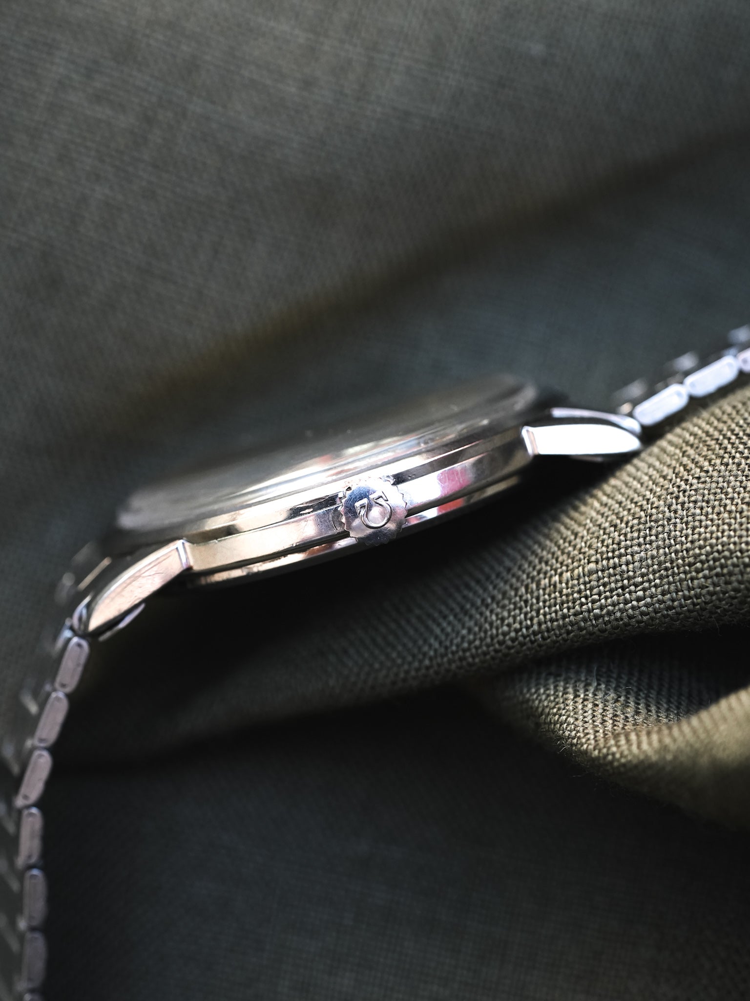 Omega - Geneve Cadran lin champagne - 1964