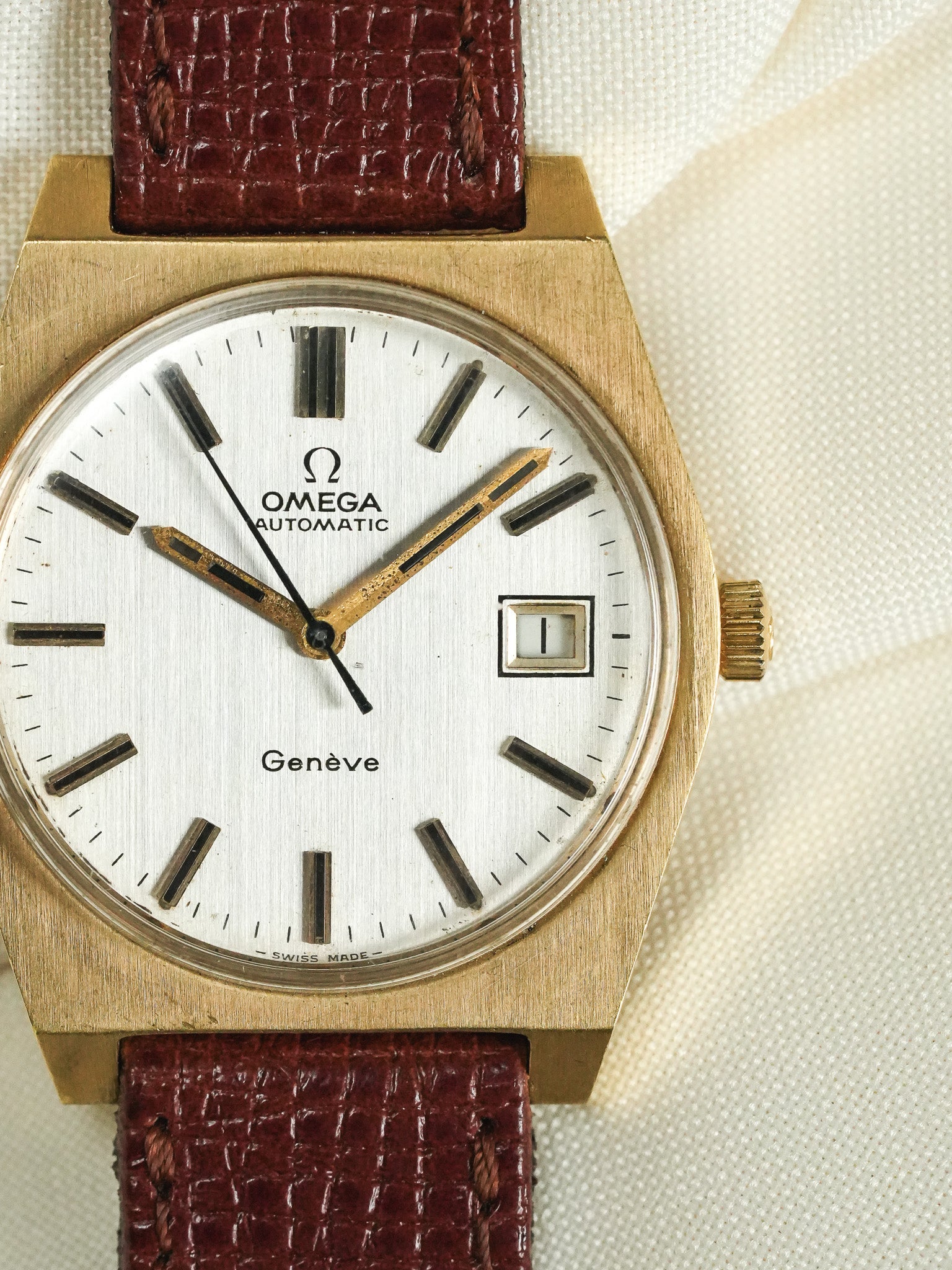 Omega - Genève 166.0118 Tonneau XL vergoldet - 1972