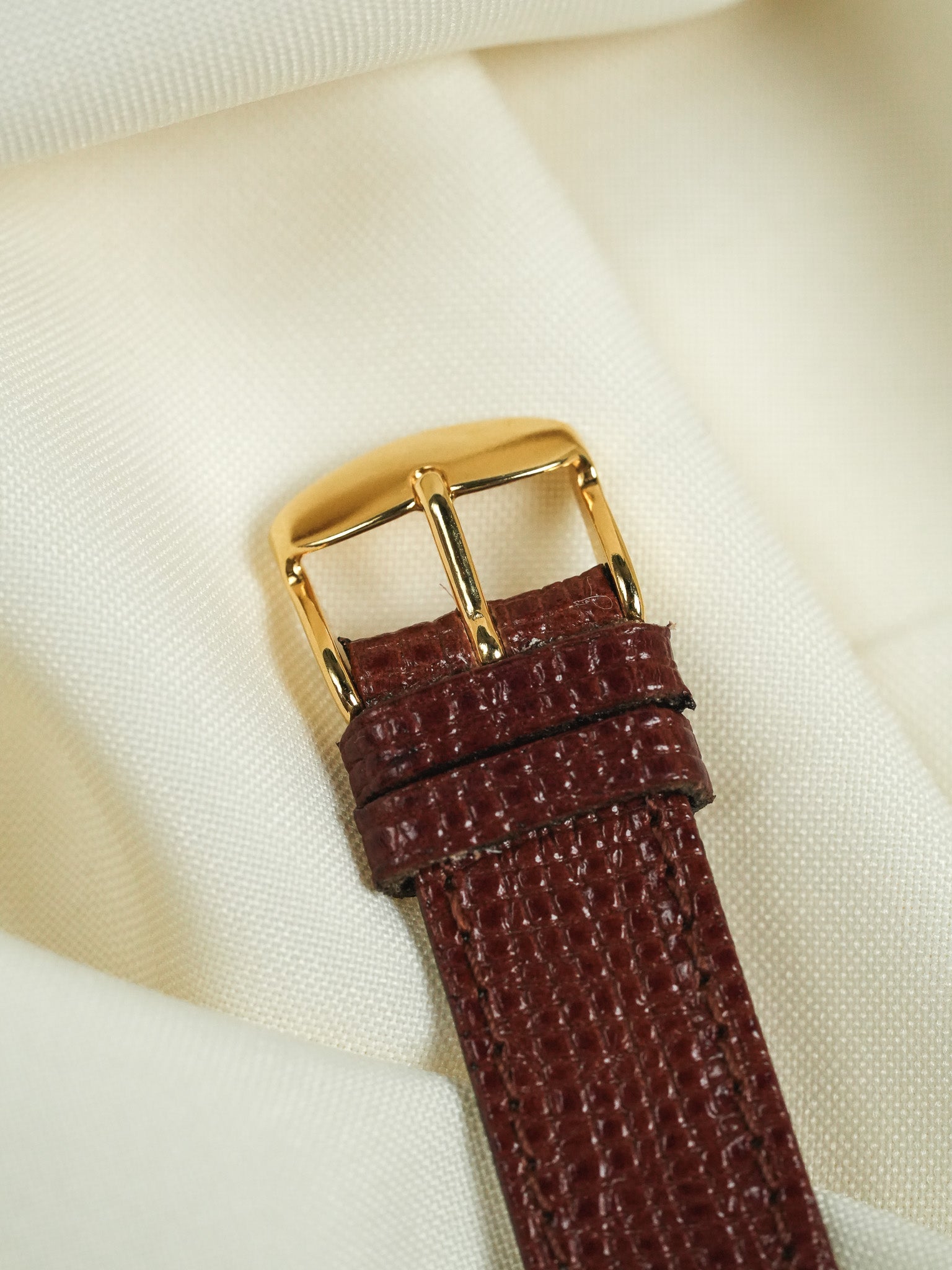 Omega - Genève 166.0118 Tonneau XL vergoldet - 1972