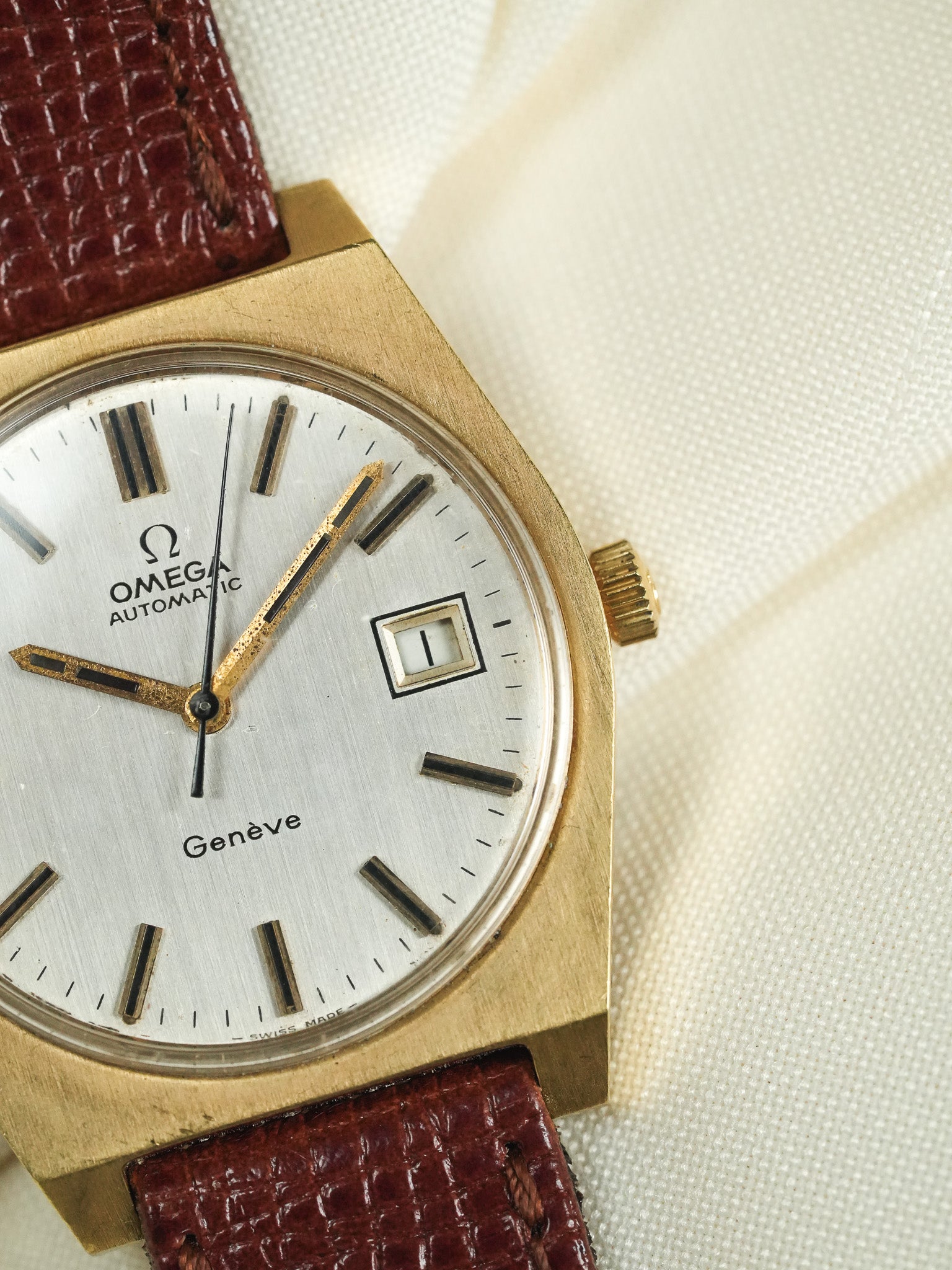 Omega - Genève 166.0118 Tonneau XL vergoldet - 1972