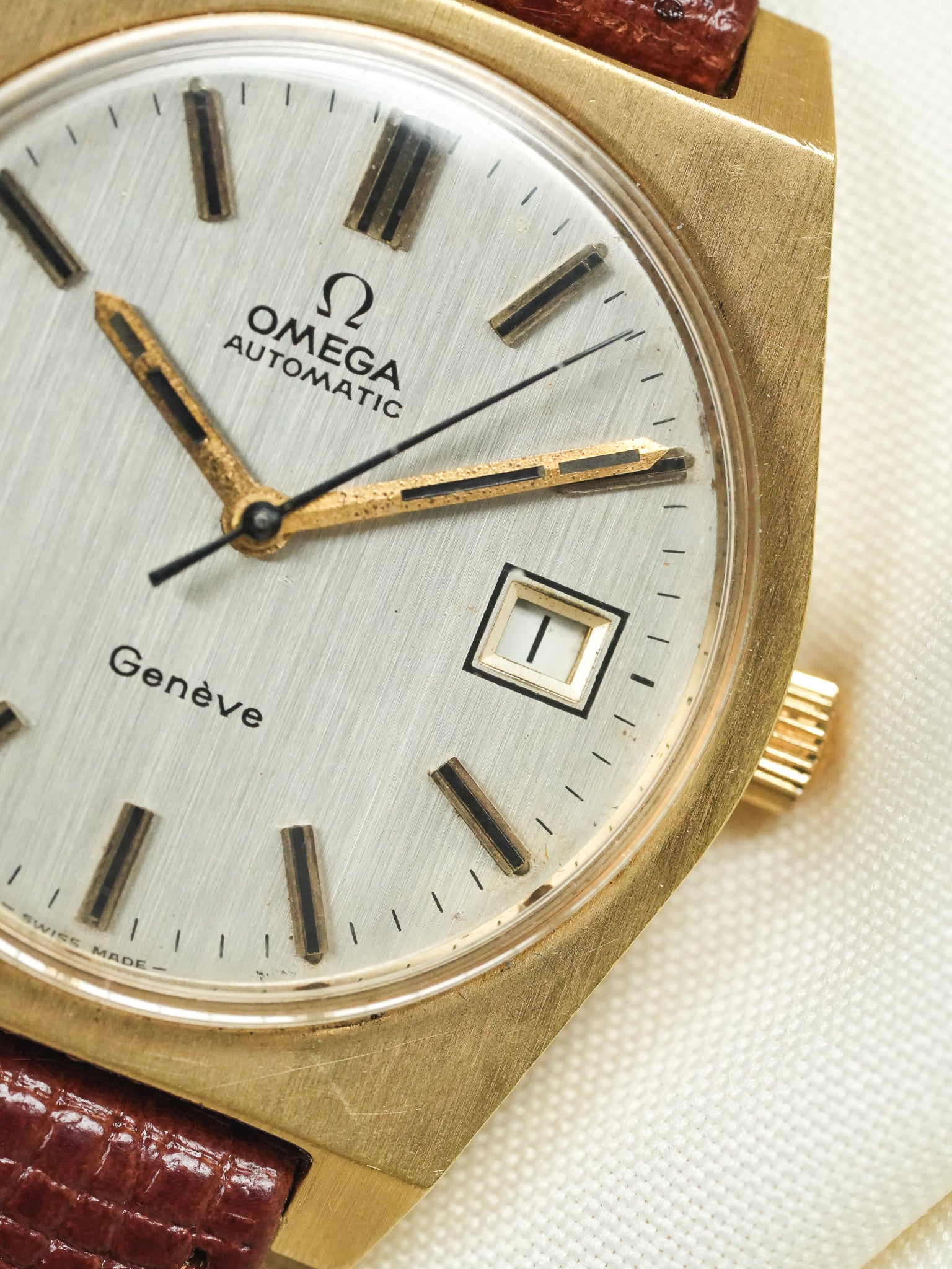 Omega - Genève 166.0118 Tonneau XL vergoldet - 1972