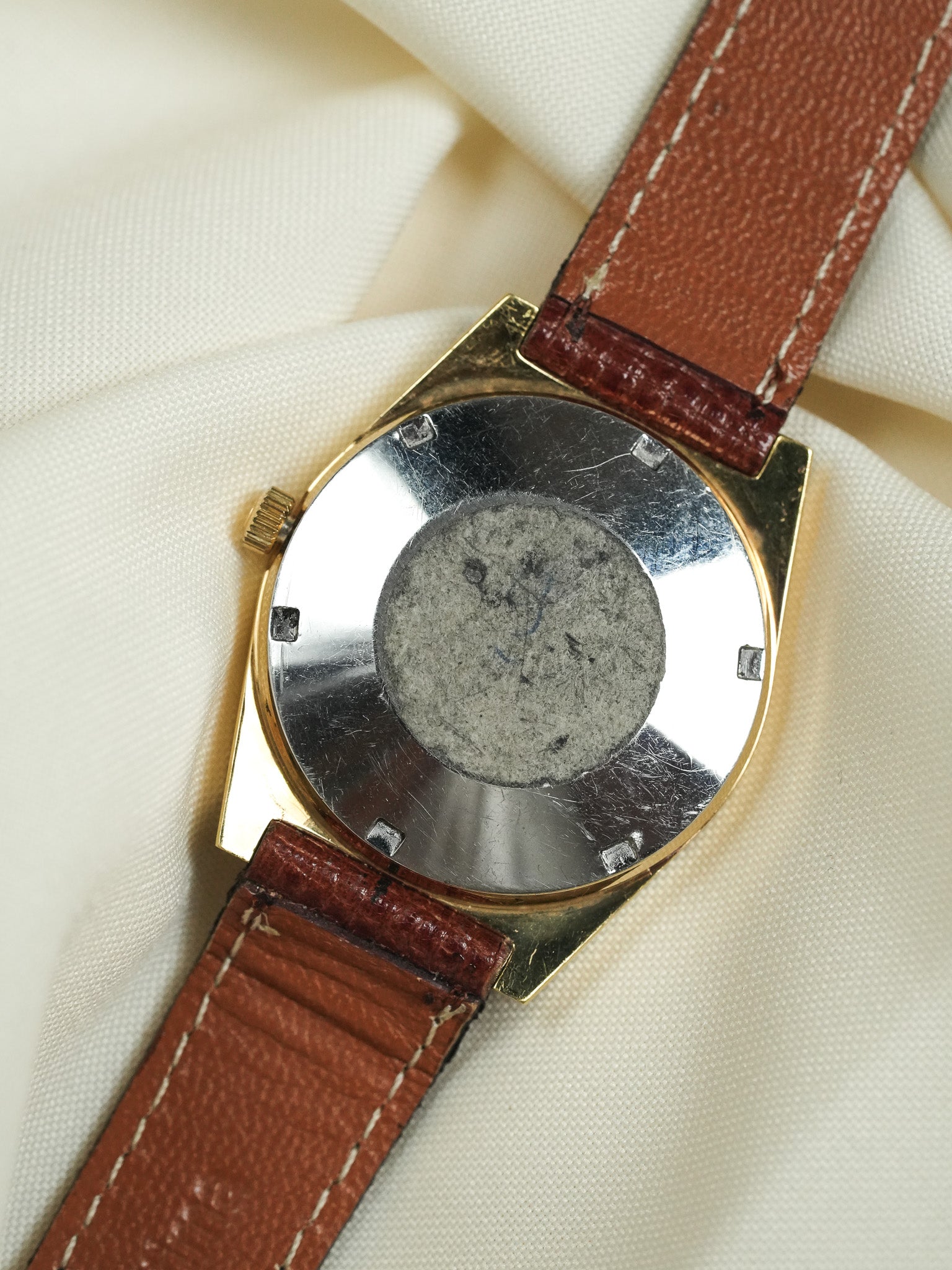 Omega - Genève 166.0118 Tonneau XL vergoldet - 1972