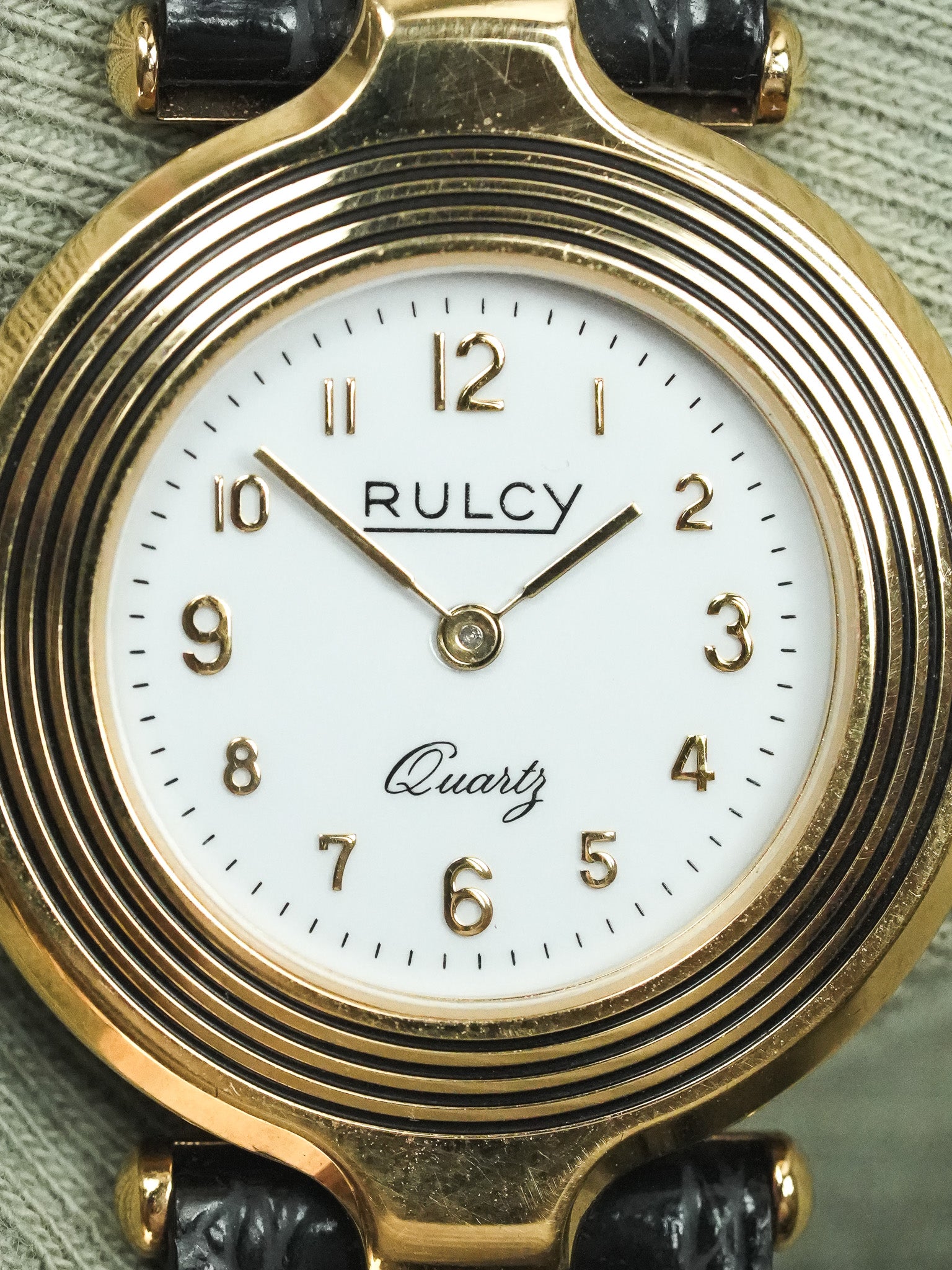 Rulcy - Disco طائرة سوداء لامعة مطلية بالذهب قرون مركزية - 1990s