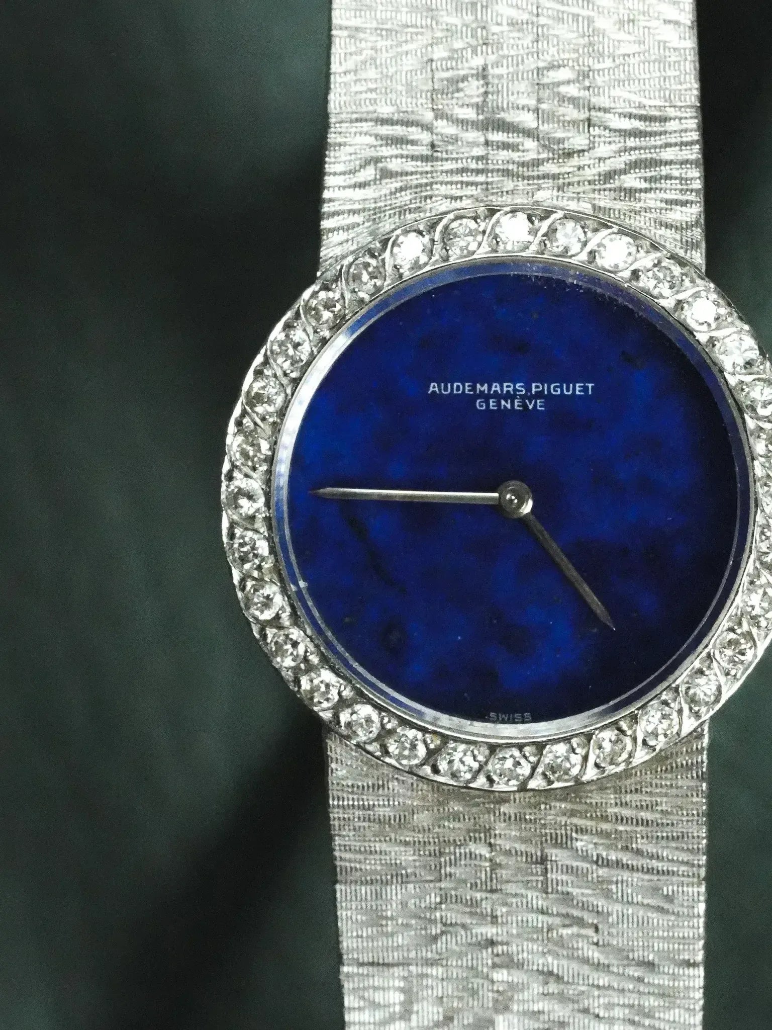 Audemars Piguet - Or blanc 18K lapis lazuli diamants 23mm - 1980s - Atelier Victor