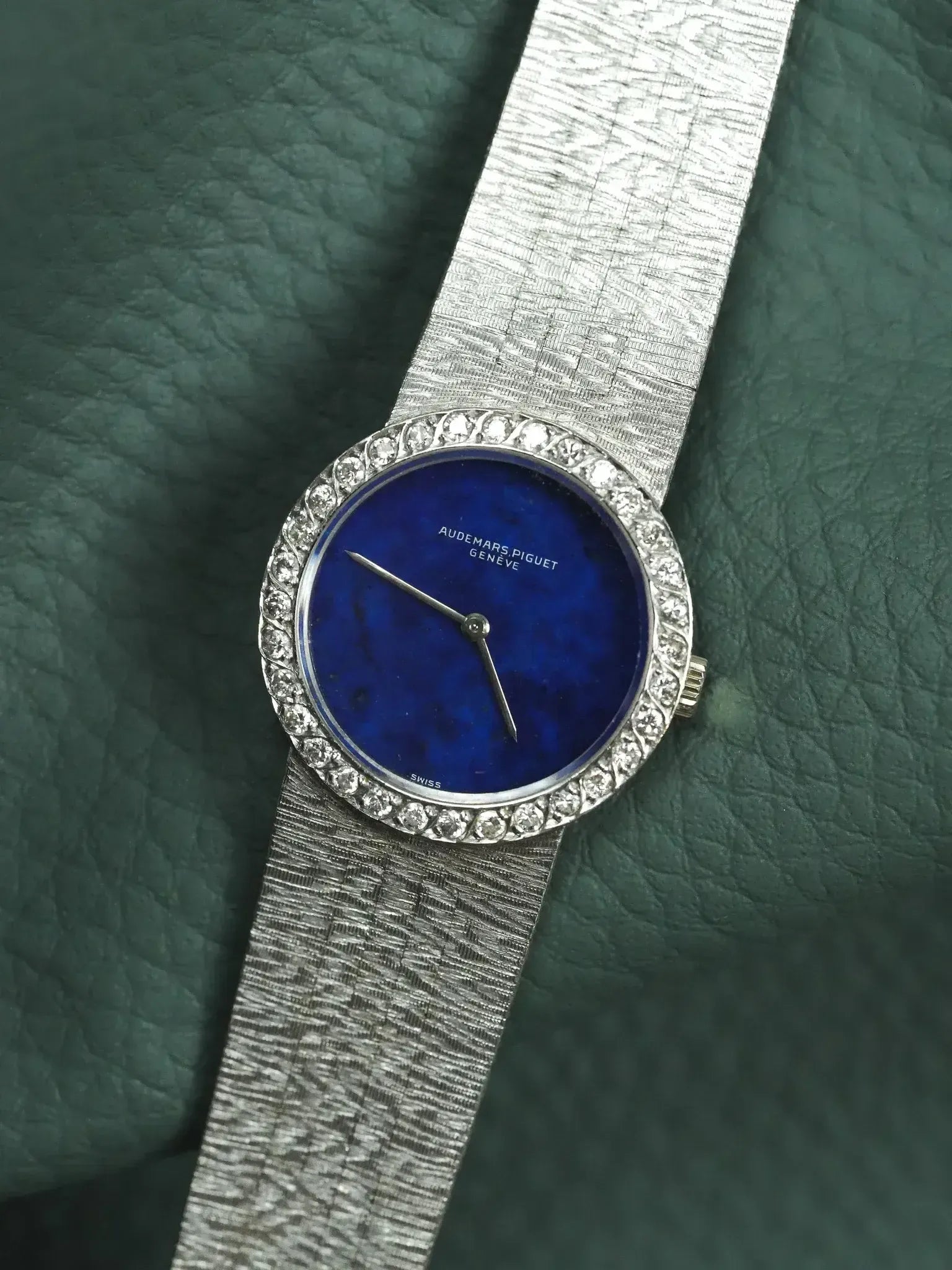 Audemars Piguet - Or blanc 18K lapis lazuli diamants 23mm - 1980s - Atelier Victor