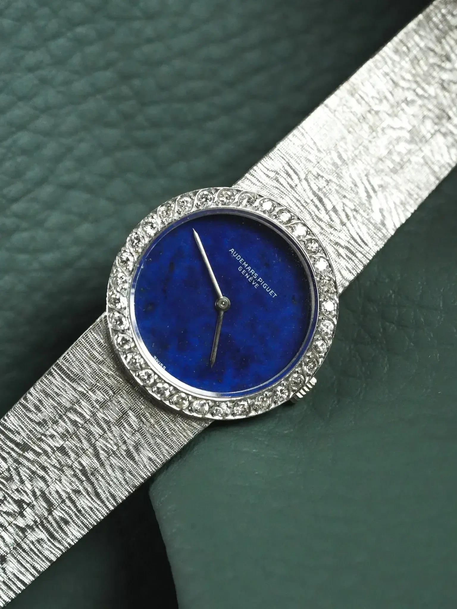 Audemars Piguet - Or blanc 18K lapis lazuli diamants 23mm - 1980s - Atelier Victor