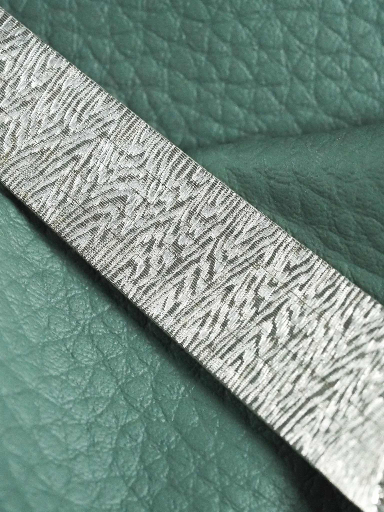 أوديمار بيجيه - ذهب أبيض عيار 18 لازورد ألماس 23 ملم - 1980s