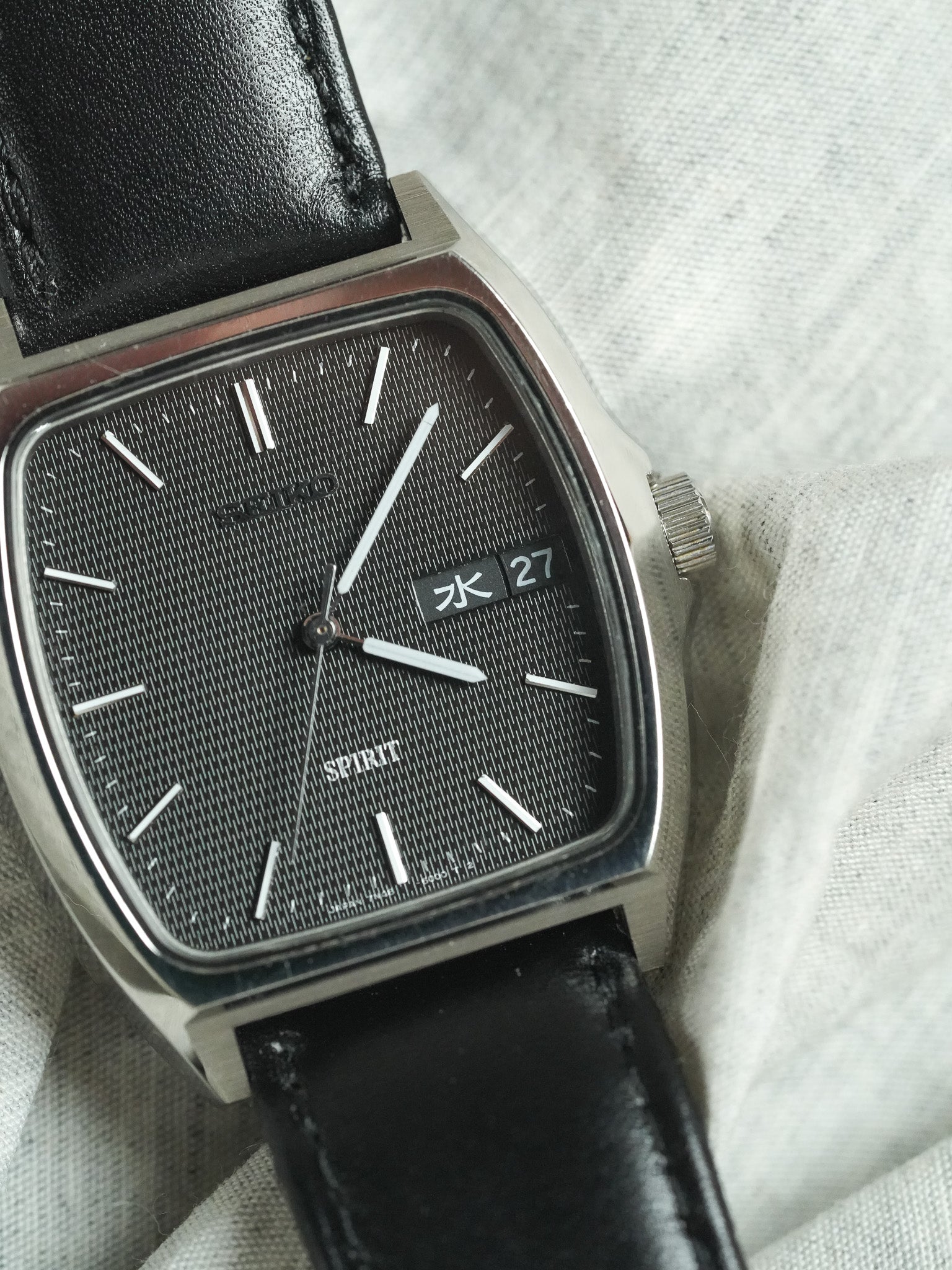 Seiko - Spirit Tonneau Daydate Kanji Сталь Clous de Paris Черный - 1993