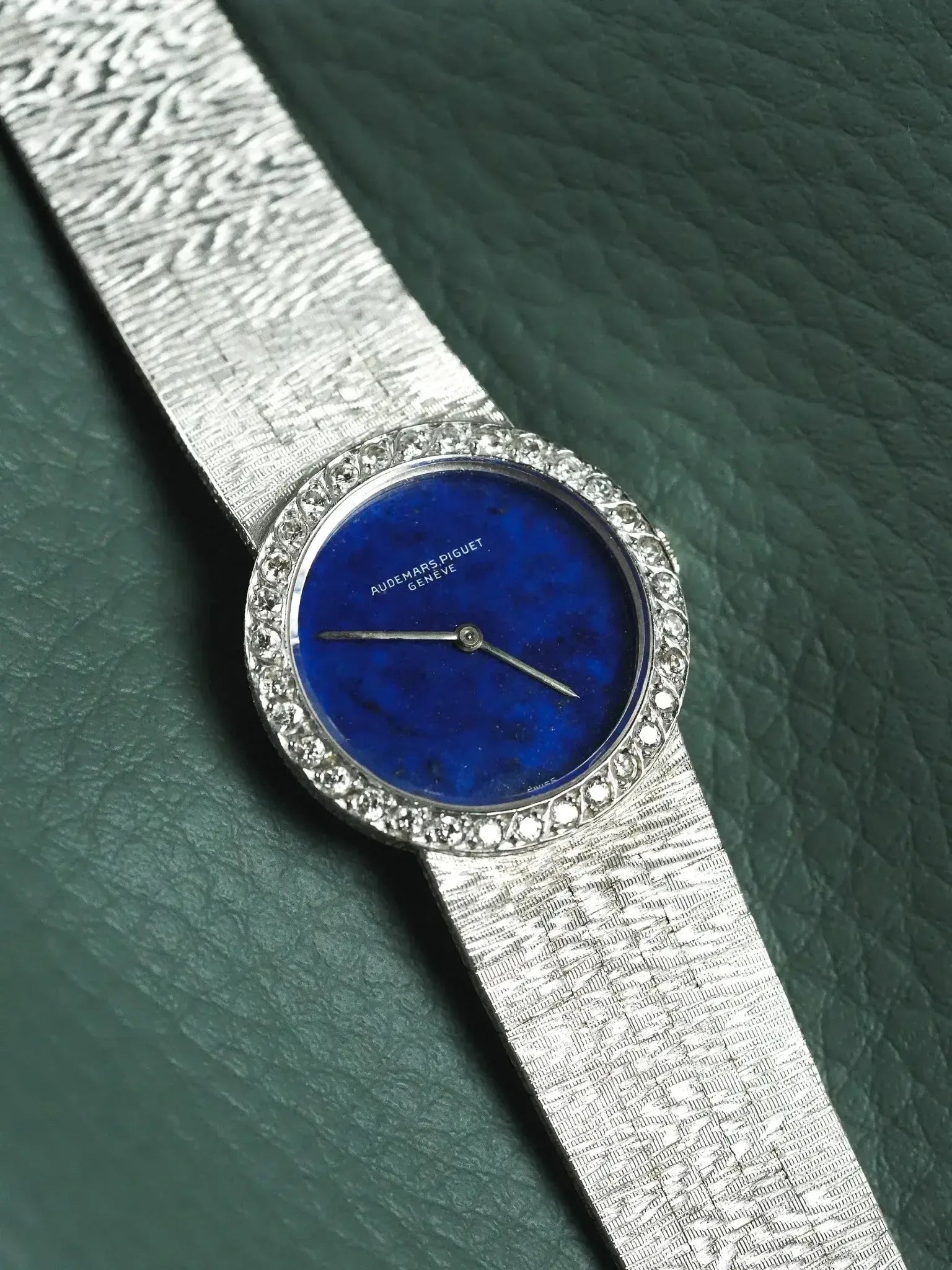 Audemars Piguet - Or blanc 18K lapis lazuli diamants 23mm - 1980s - Atelier Victor