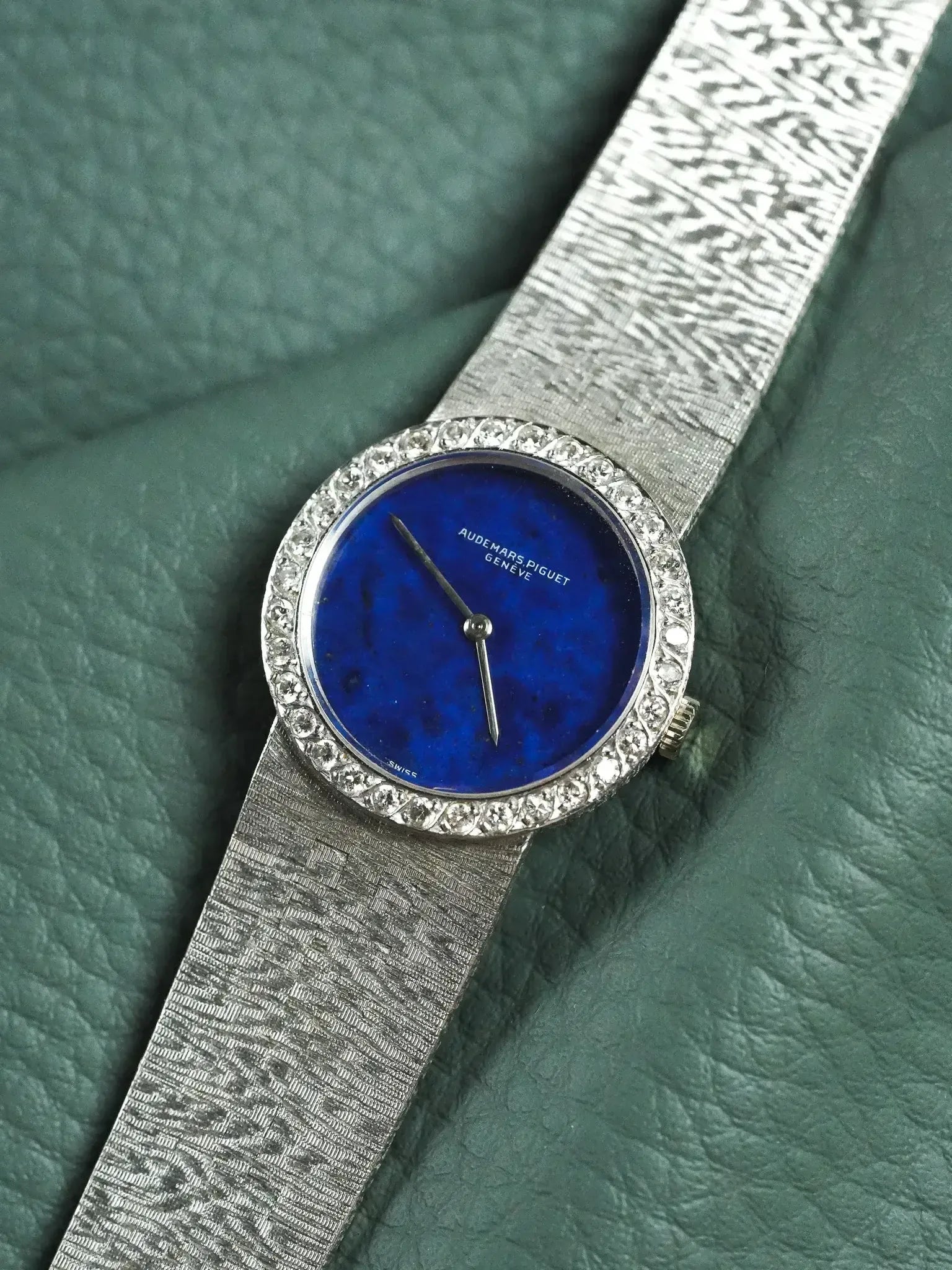 Audemars Piguet - Or blanc 18K lapis lazuli diamants 23mm - 1980s - Atelier Victor