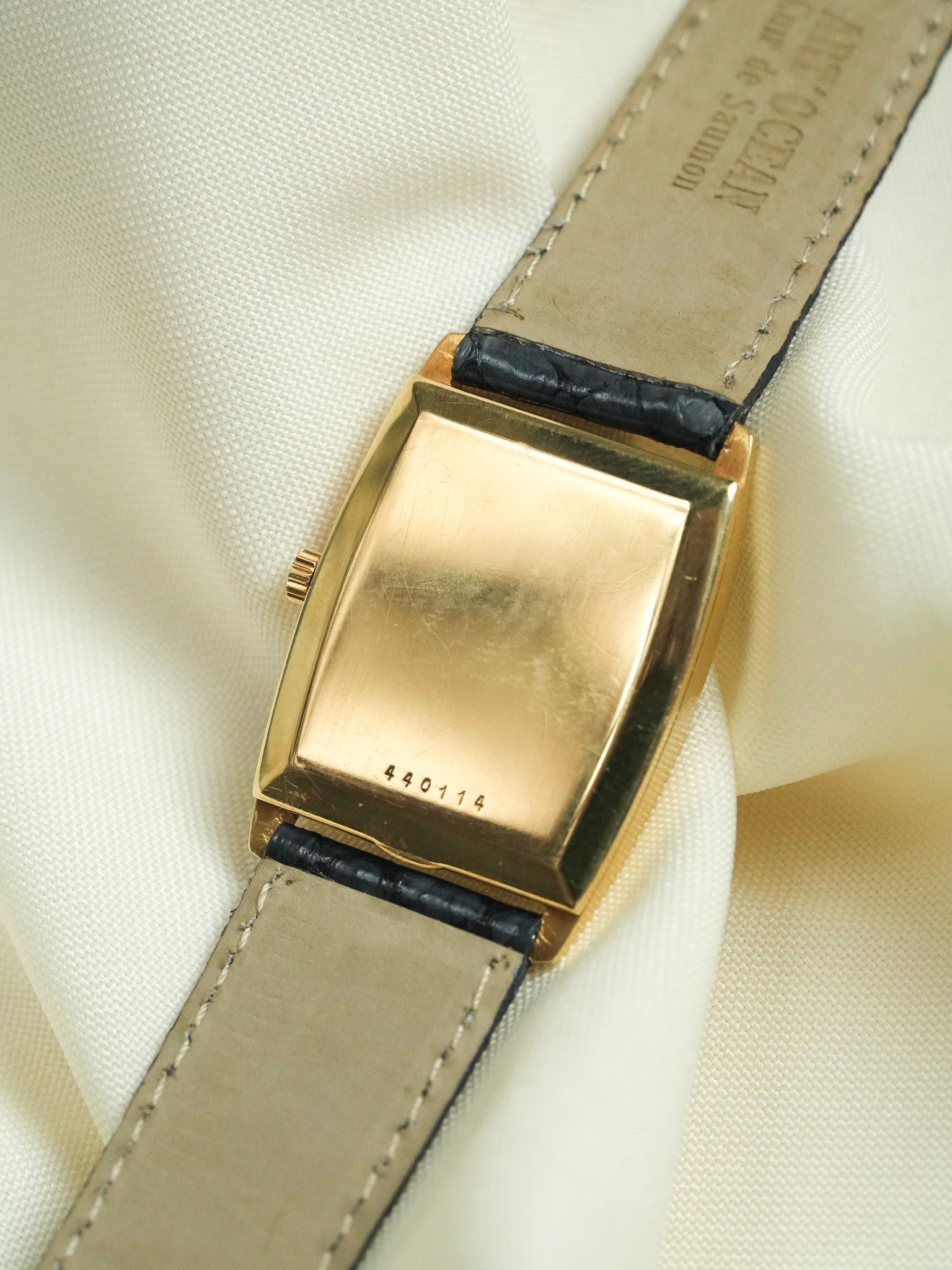 Vacheron Constantin - Tonneau 7813 18k Yellow Gold Onyx Index - 1970s
