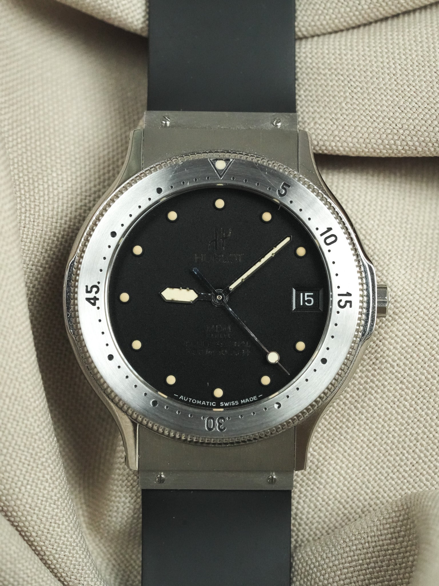 Hublot - MDM Acier Automatique Professionnal 300m - 1990s