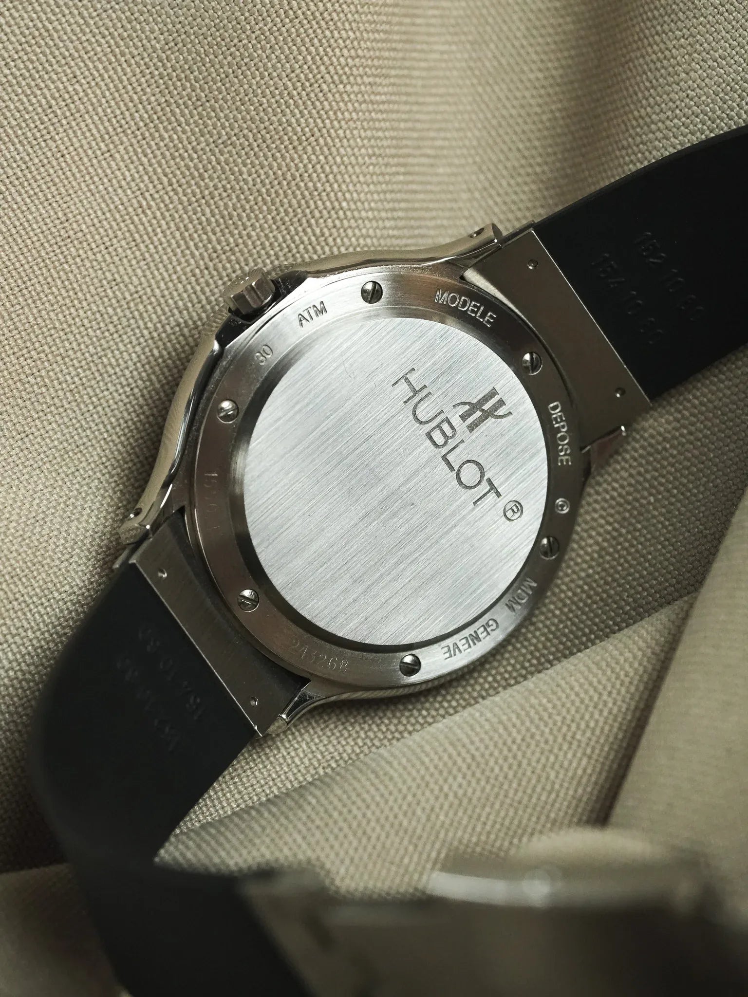 Hublot - MDM Acier Automatique Professionnal 300m - 1990s