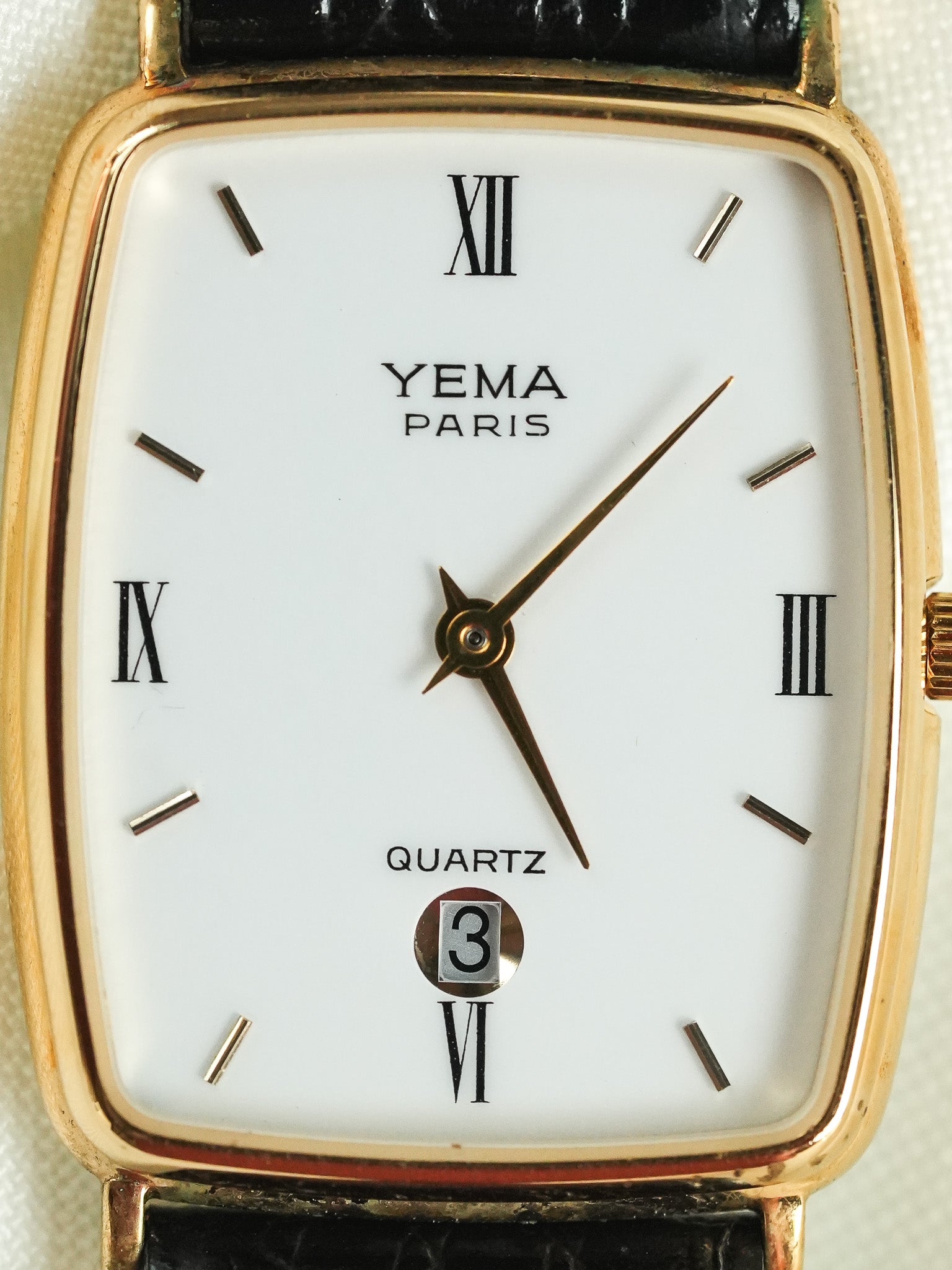 Yema - Paris Tonneau Date 6H Or Cadran blanc Quartz - 1990s