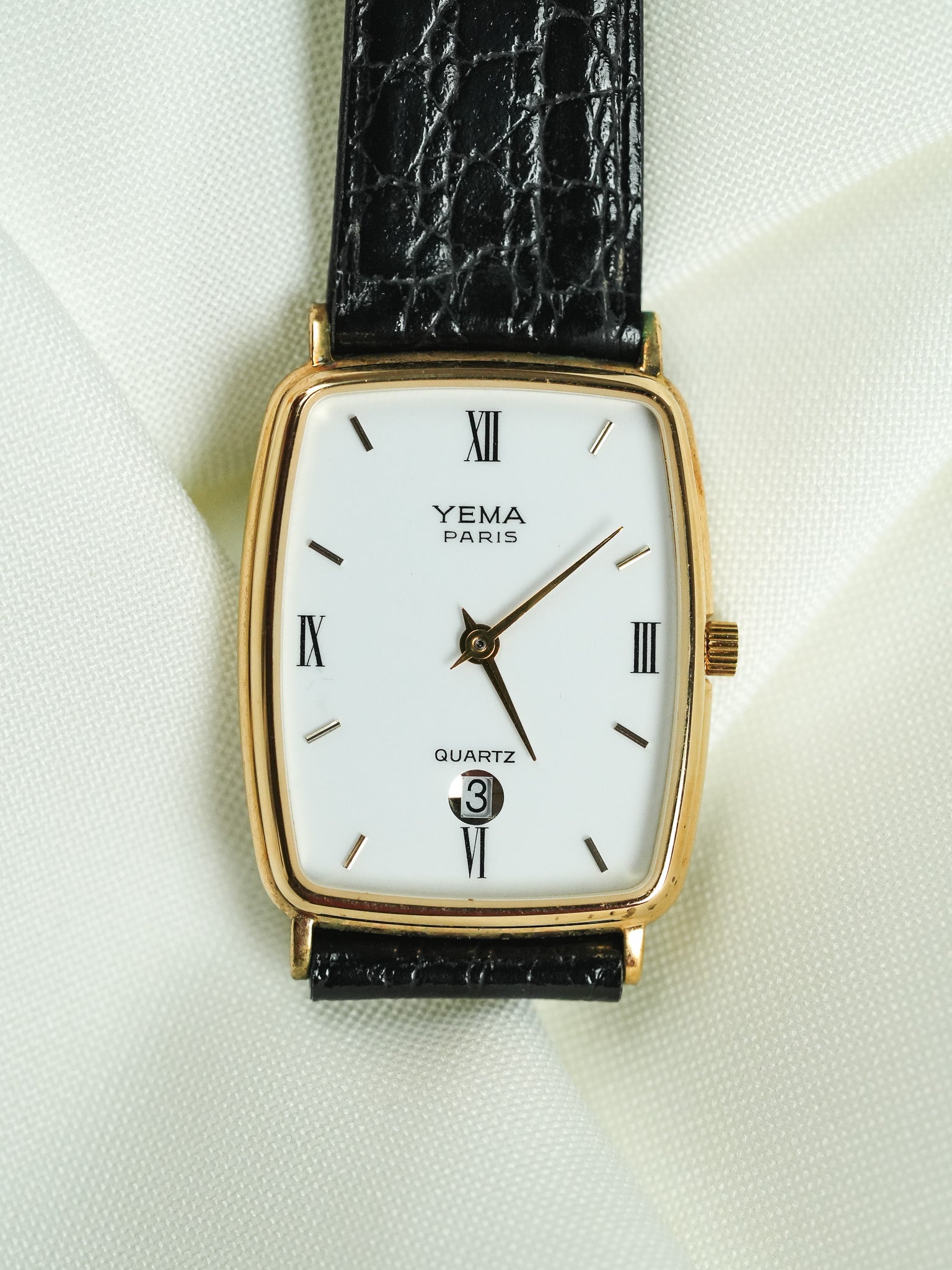Yema - Paris Tonneau Date 6H Or Cadran blanc Quartz - 1990s