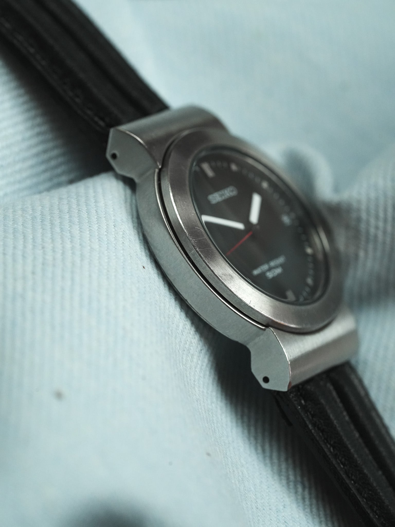 Seiko - فولاذ مصقول قرون مركزية عقرب ثواني أحمر - 1990