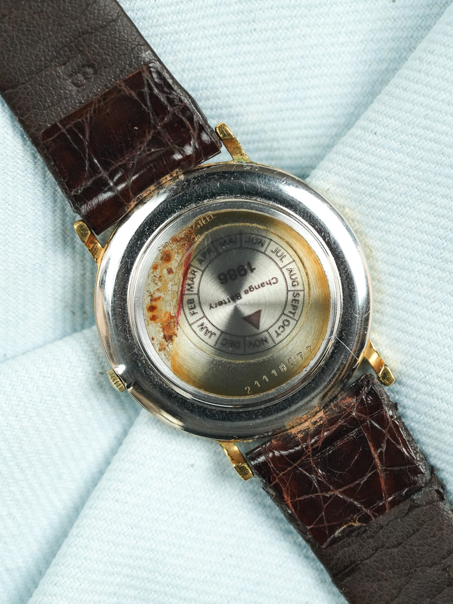 Longines - Ronde Extra plate Cadran Or Quartz - 1980s