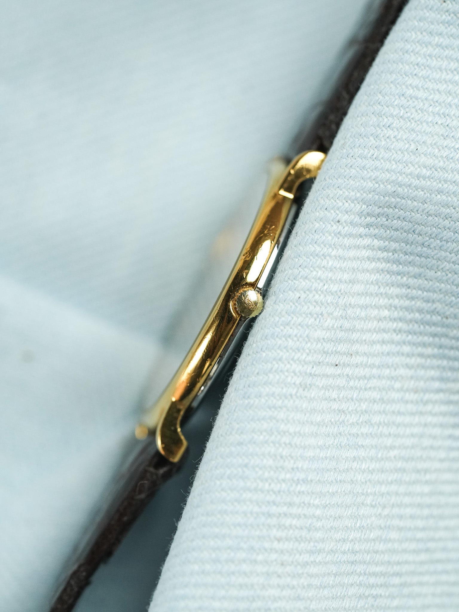 Longines - Ronde Extra plate Cadran Or Quartz - 1980s