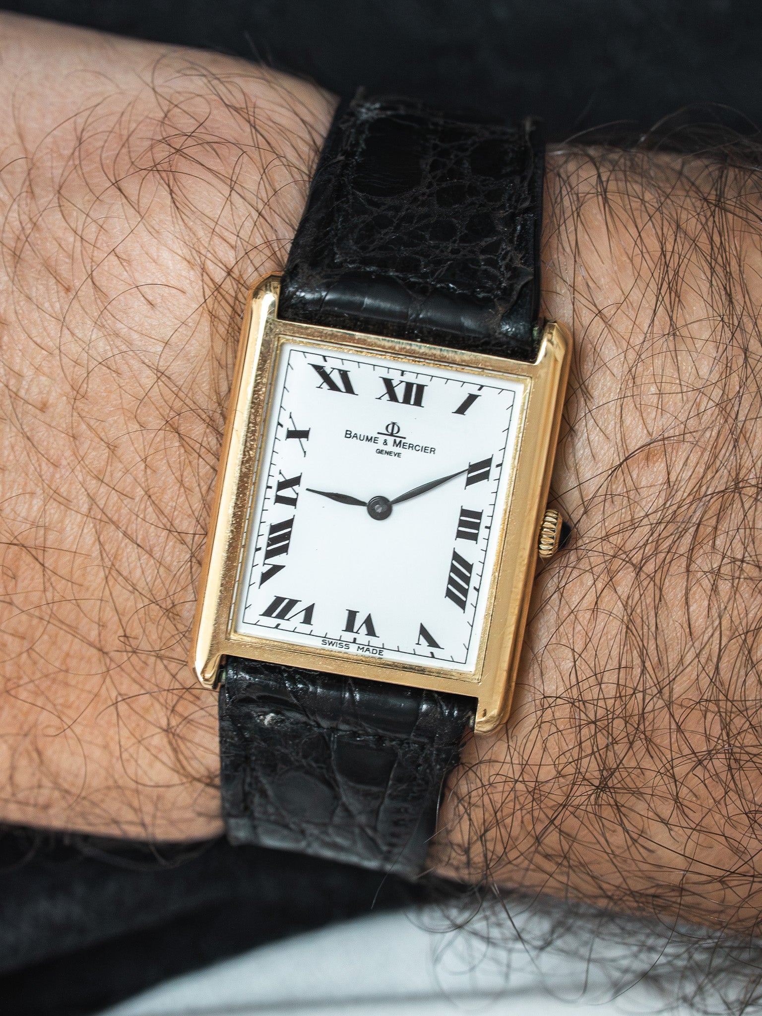 Montre Baume & Mercier Vintage - réf.37059 Tank Or Jaune 18k Mécanique (Années 1970-80) - Atelier Victor