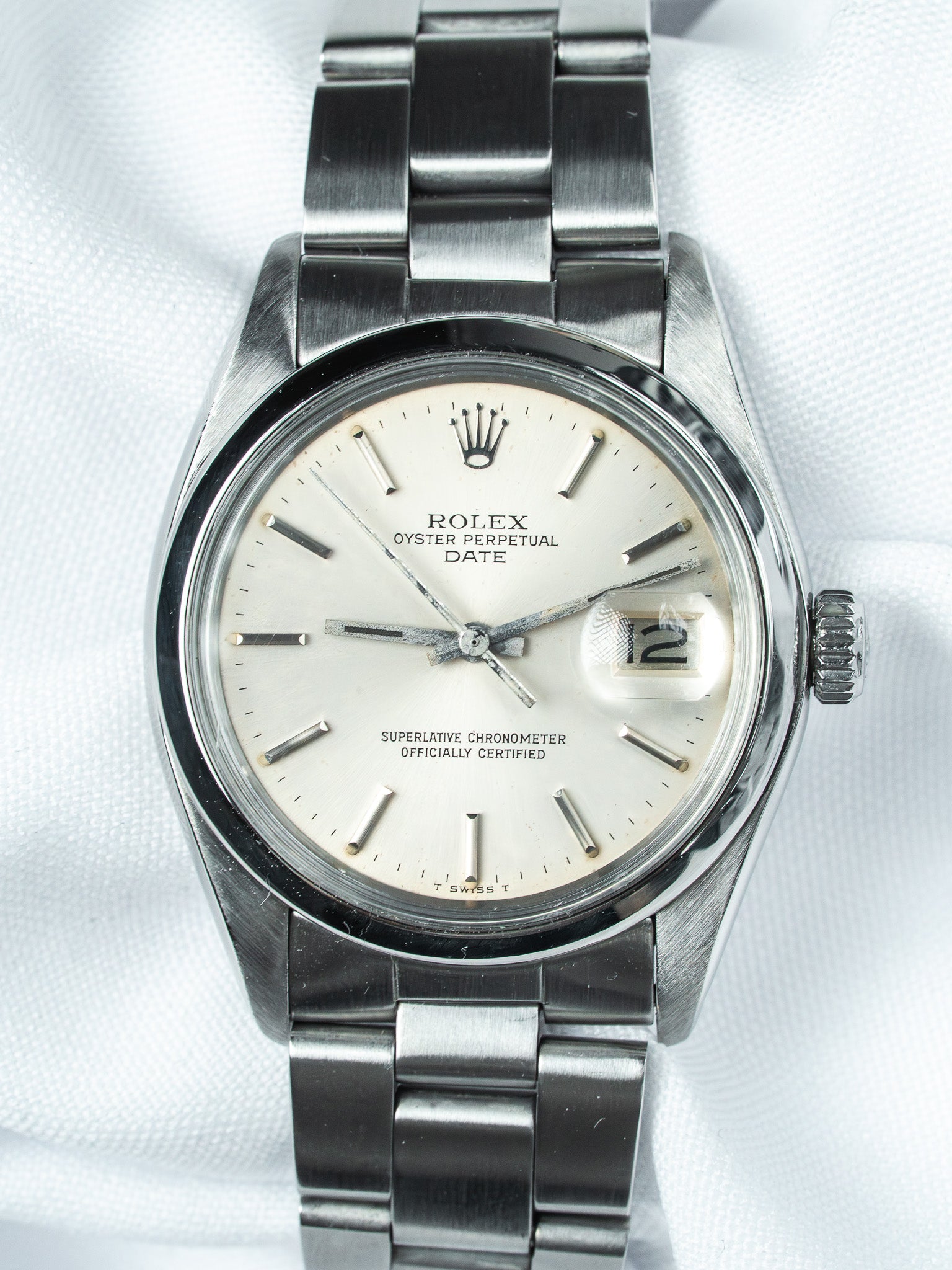 Vintage Rolex Oyster Perpetual Date 1500 Watch - 34mm Automatic Stainless Steel (1978)