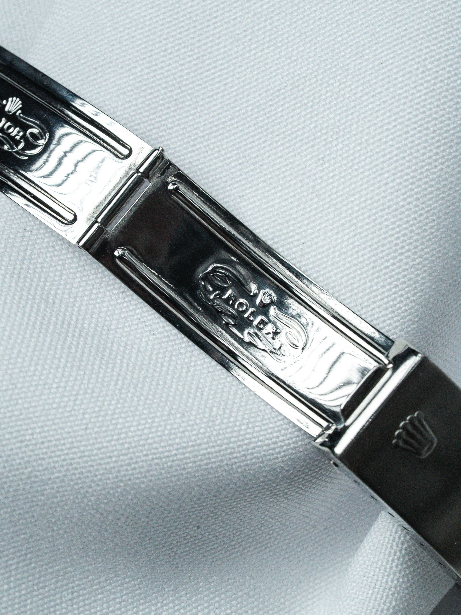 Vintage Rolex Oyster Perpetual Date 1500 Watch - 34mm Automatic Stainless Steel (1978)