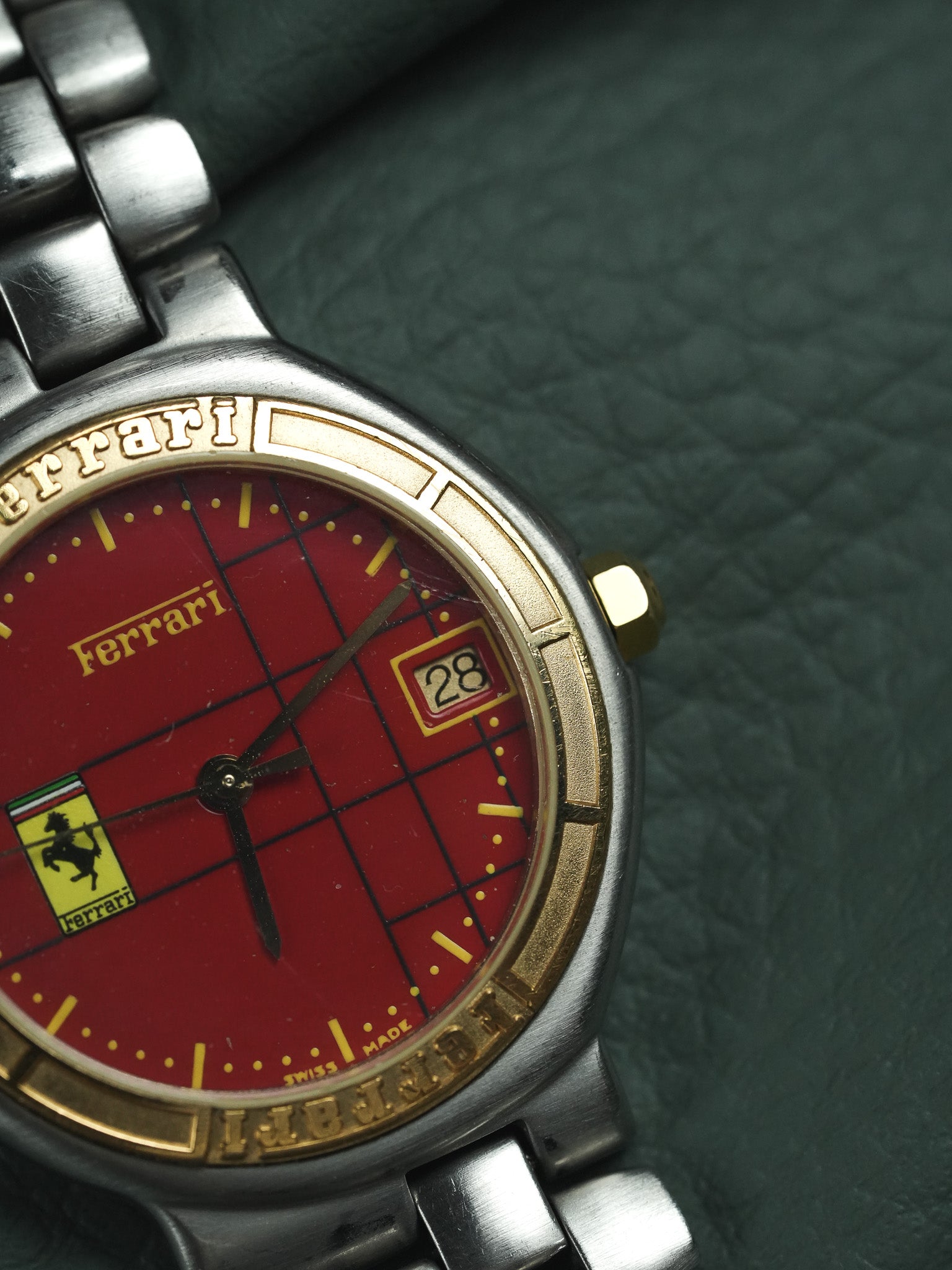 Ferrari x Cartier - Stahl Gold Quadratisches Rotes Zifferblatt - 1980s