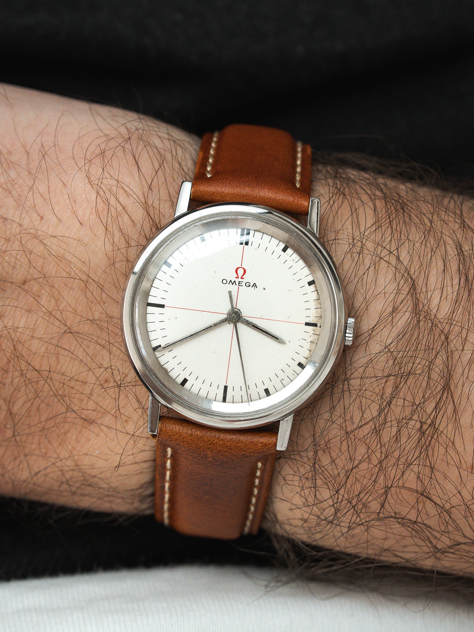 Reloj Omega 131.019 Vintage - 34mm de acero "Red Crosshair" (1965)