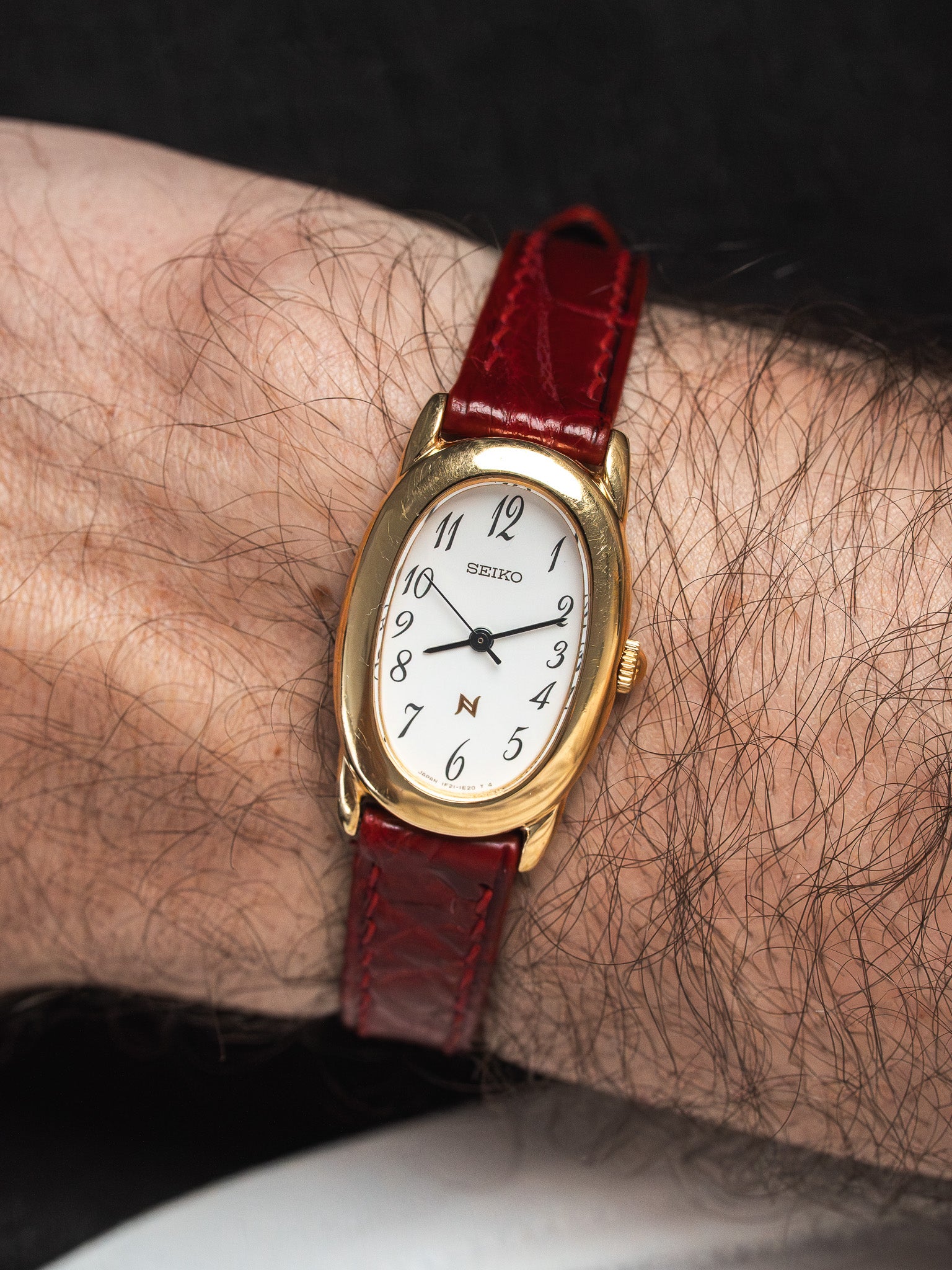 Vintage Seiko Baignoire Gold-Plated — Red Dial White Breguet Numerals (2005)