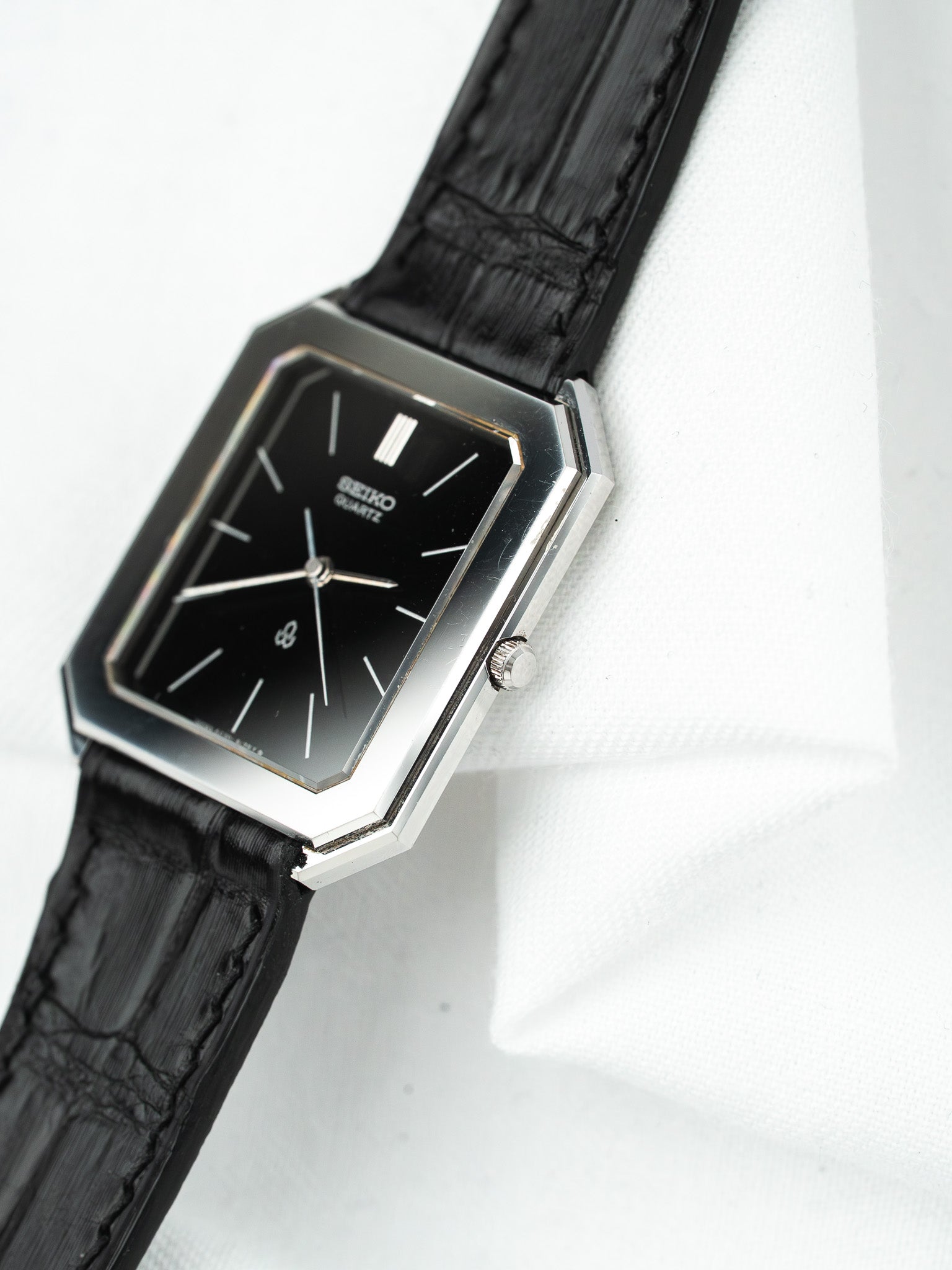 Vintage Seiko Steel Watch — Black Lacquered Dress Dial (1980)