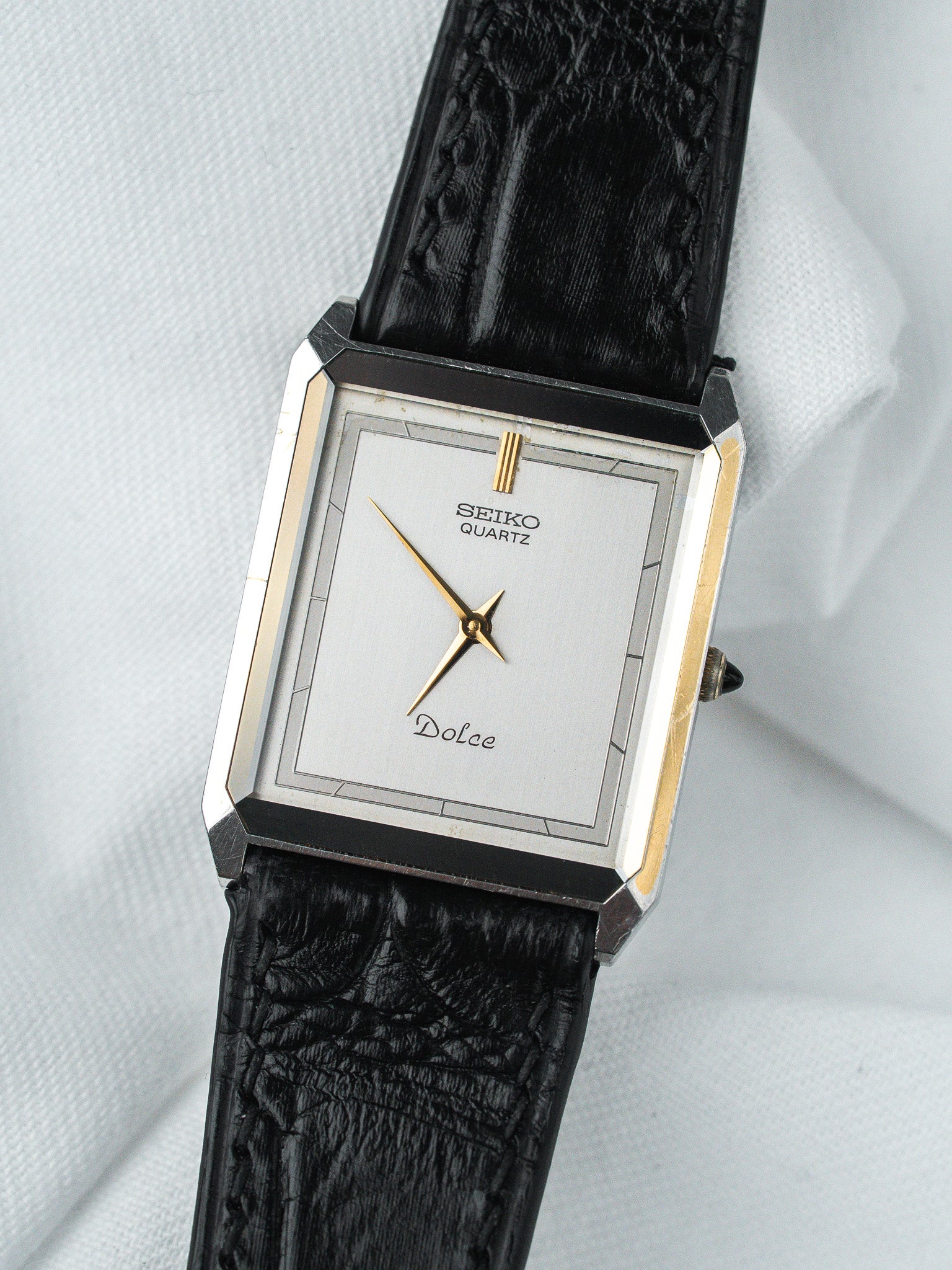 Vintage Seiko Dolce Watch — Silver Ultra-Thin Dial (1985)