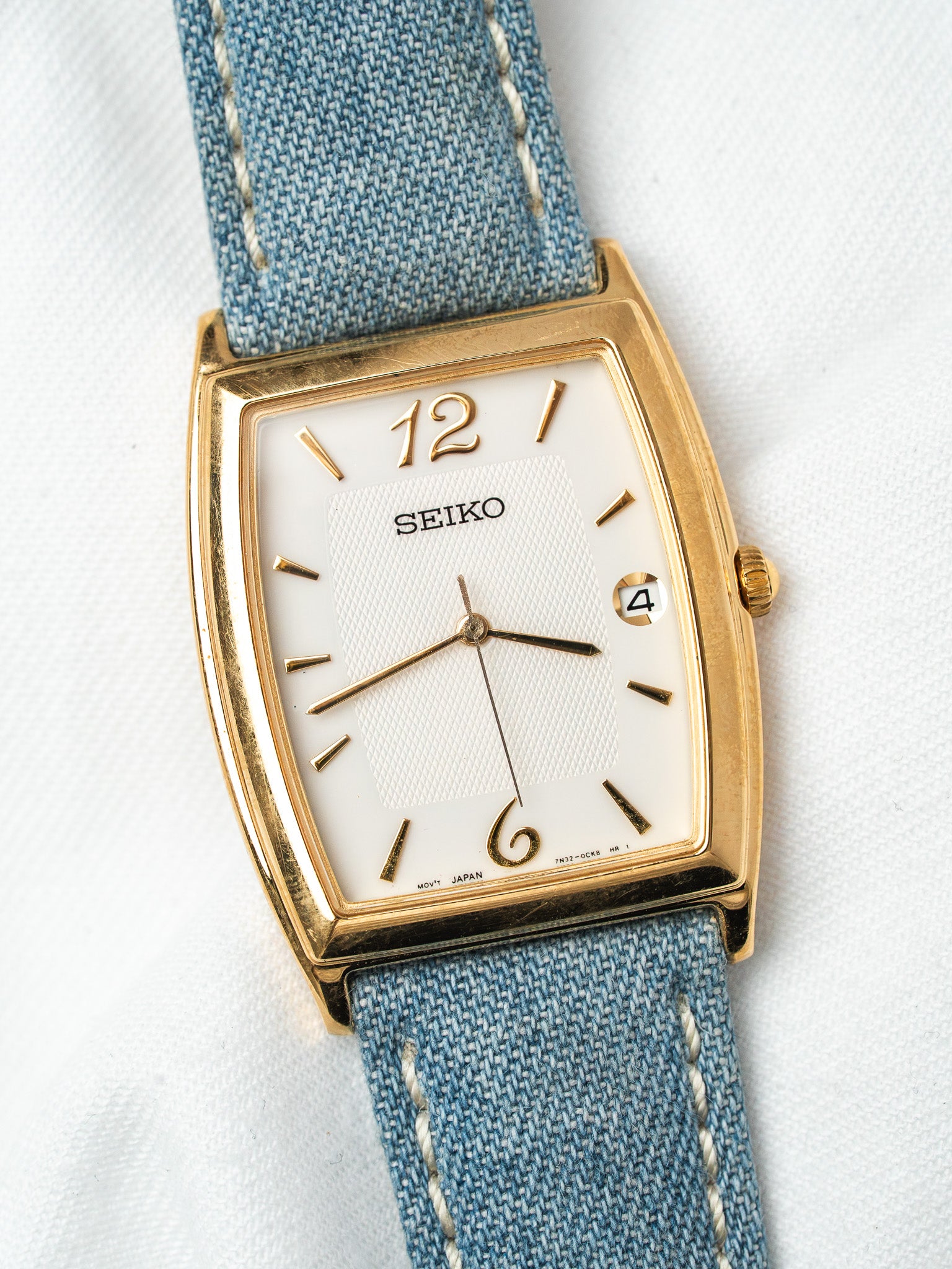 Montre Seiko Vintage Plaqué Or — Tonneau Cadran Blanc (1992)