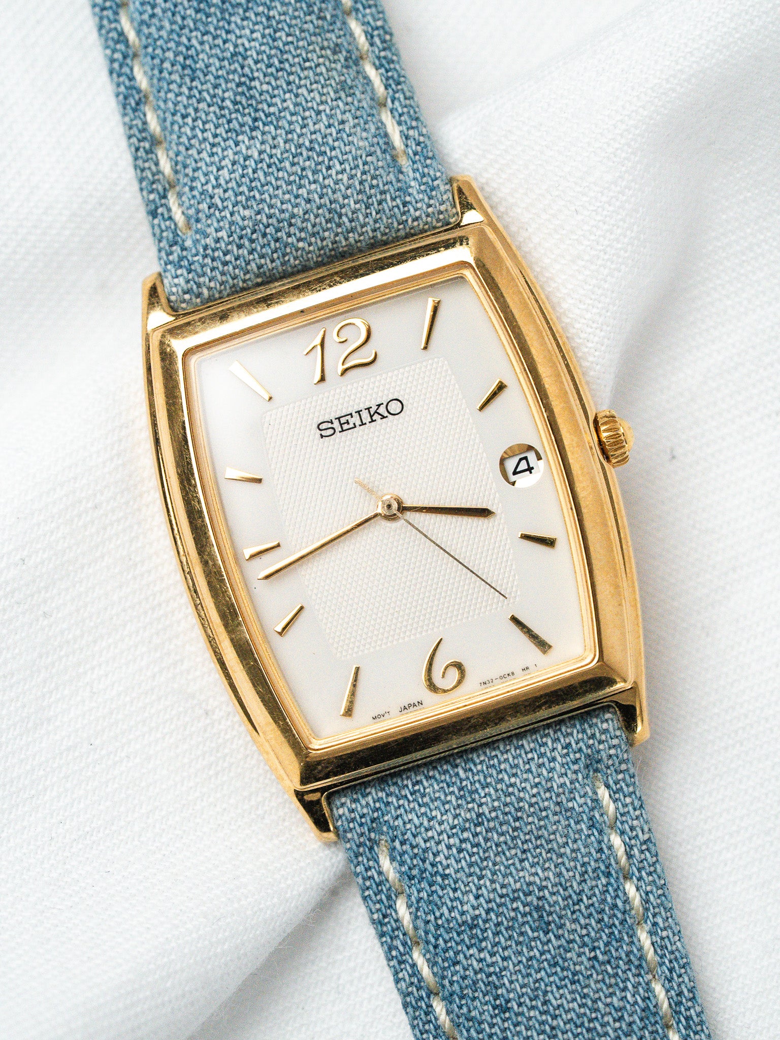 Montre Seiko Vintage Plaqué Or — Tonneau Cadran Blanc (1992)